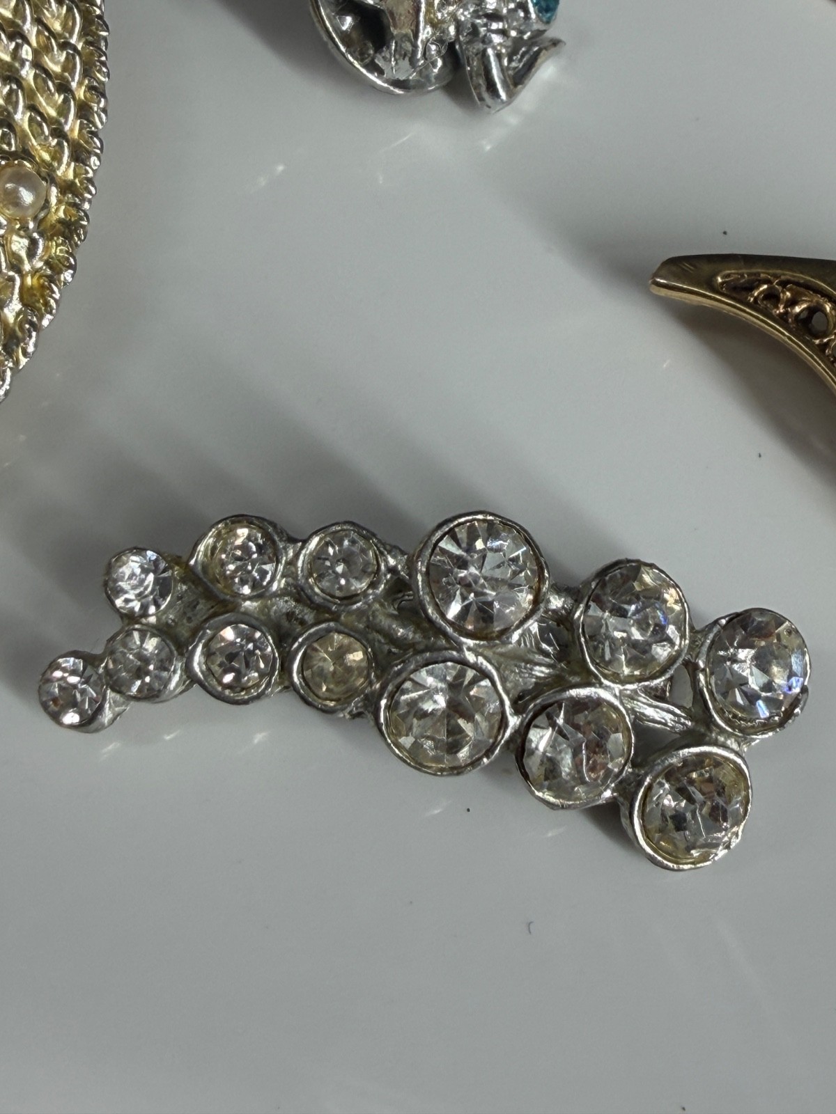 Vintage Brooch Lot Gold Tone Rhinestone Animals Heart Cameo Mixed Pins