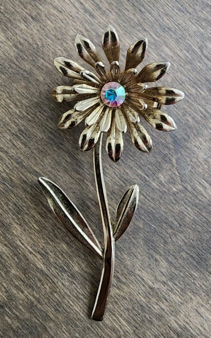 Vintage Flower Floral Star Brooches Lot of 9 Gold And Silver Tone Brushed