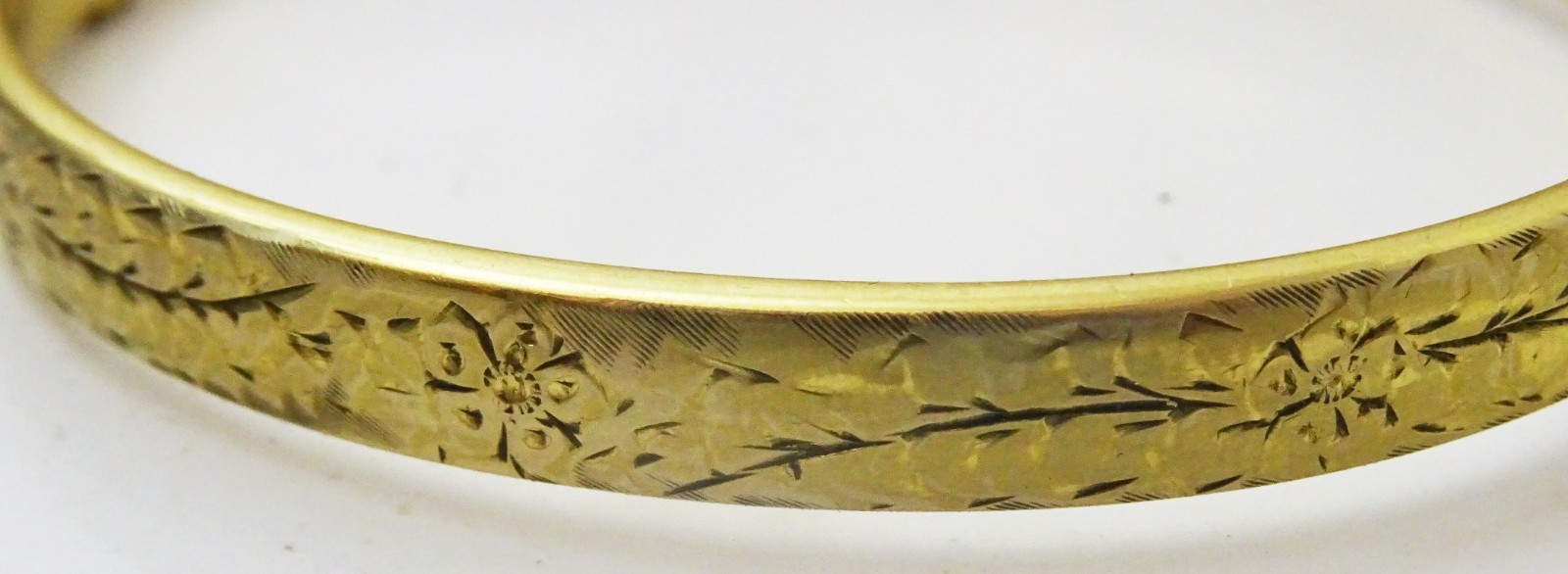 Vintage Hinged 9 karat Gold Bangle with Metal Core