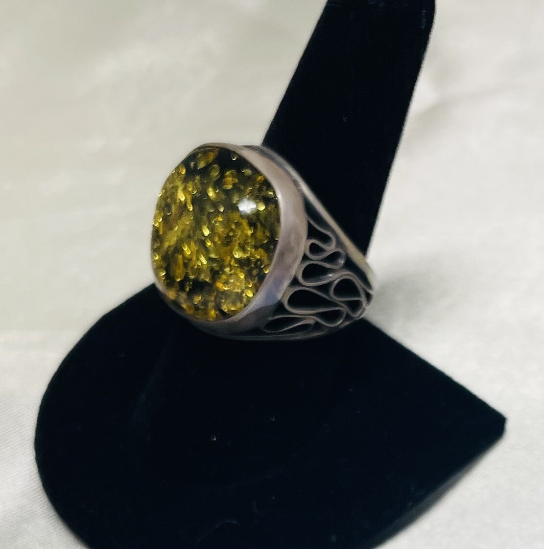 FINEST VIVID GREEN BALTIC AMBER & HAND-MADE STERLING RING ADJ.
