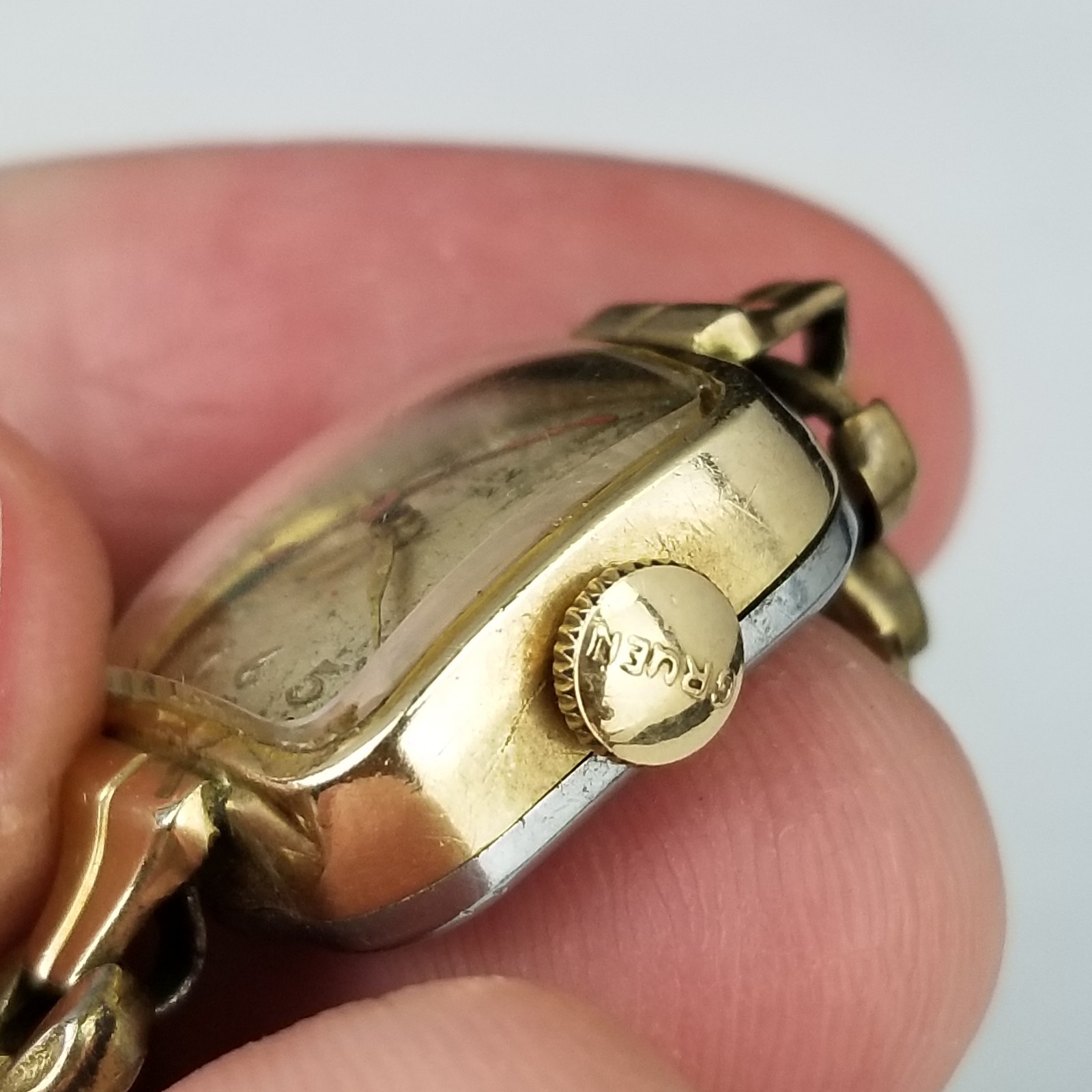 Vintage Gruen watch Ladies Wrist 1960’s Guildite veri-thin hand wind 16mm