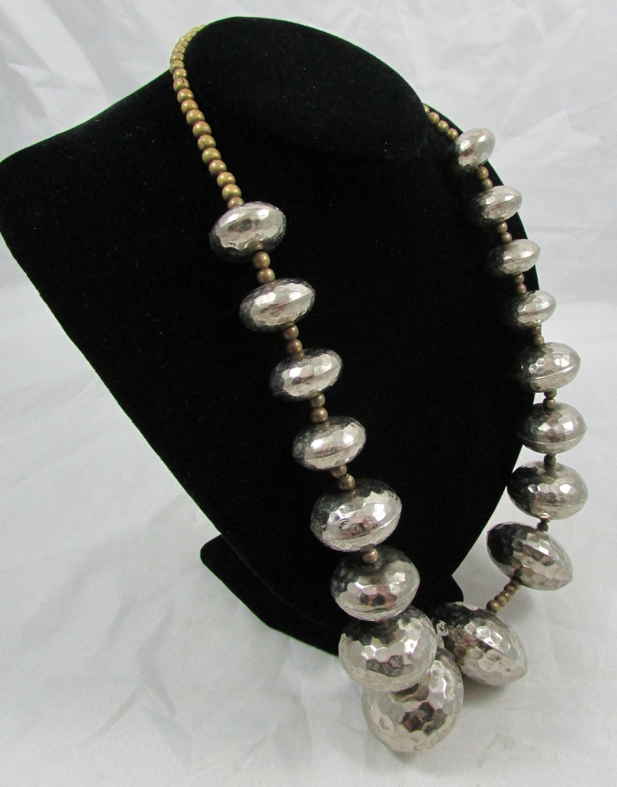 Vintage 60’s – 80’s Era Hammered Silvertone Graduated Oval Beads Necklace