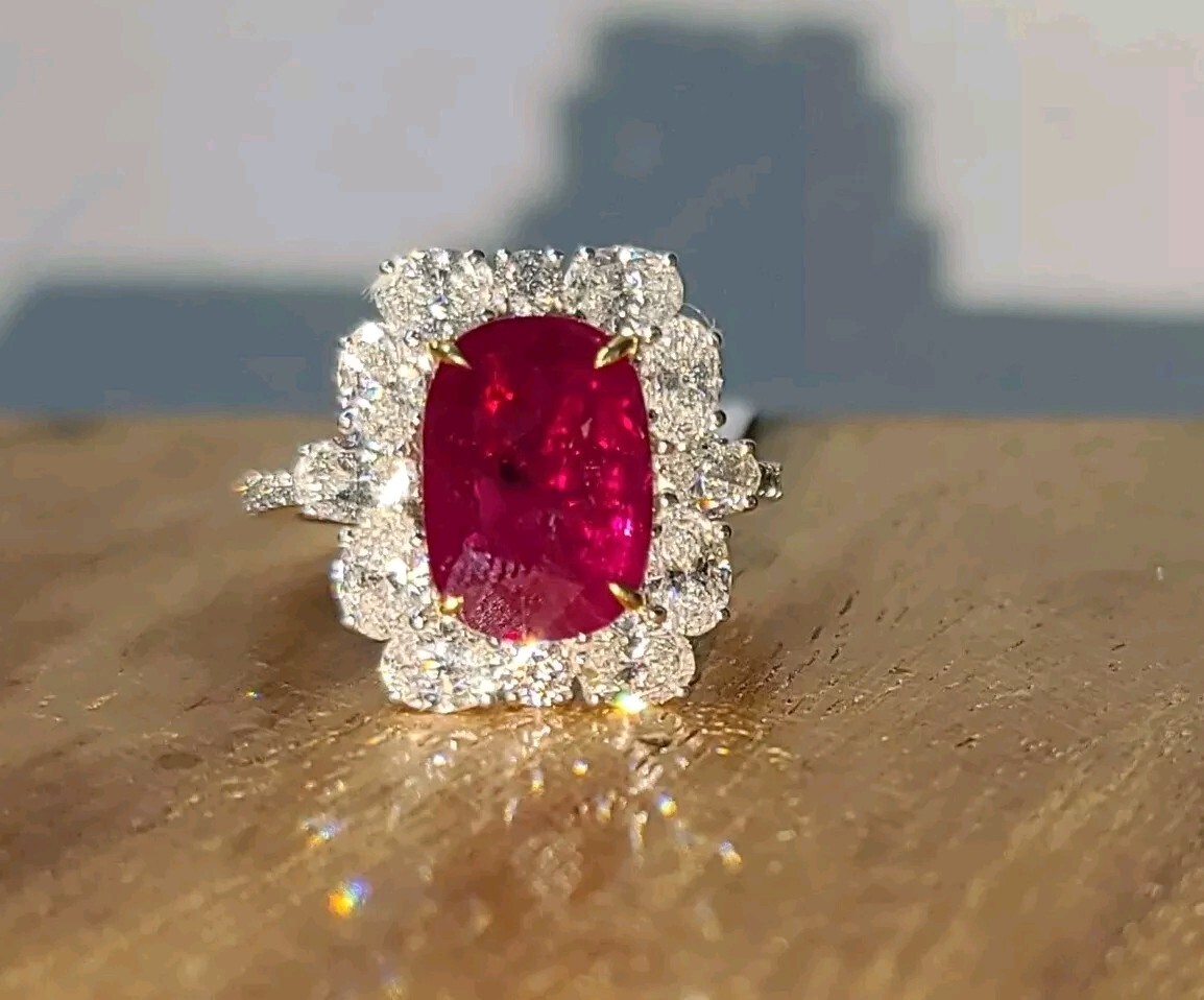 18k White Gold Ring 4.05ct.Natural Untreated Burma Ruby Cushion Cut GIA Cert