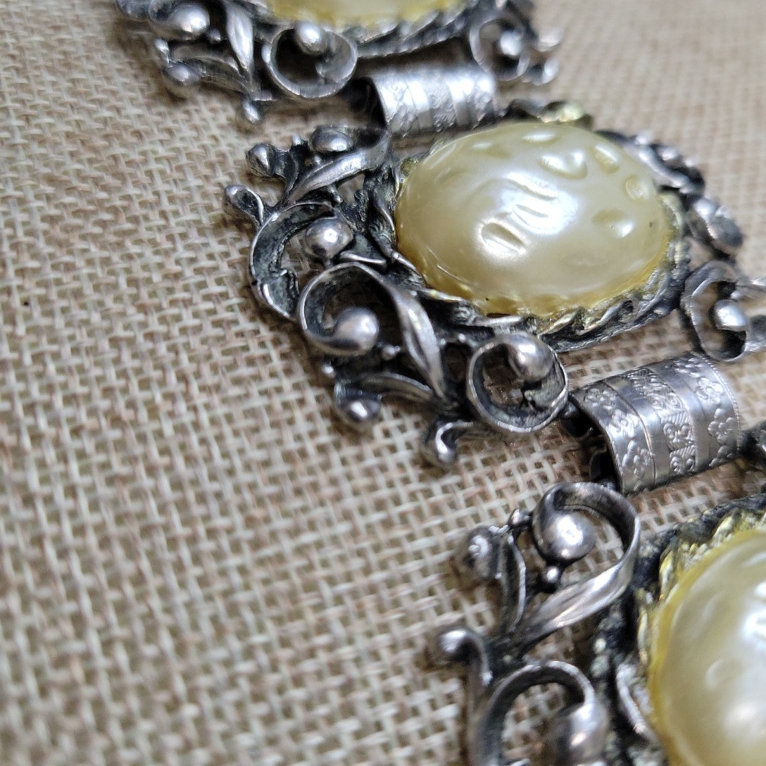 Vintage Silver Tone Faux Pearl Molded Resin Panel Bracelet 7.25in Victorian 60s