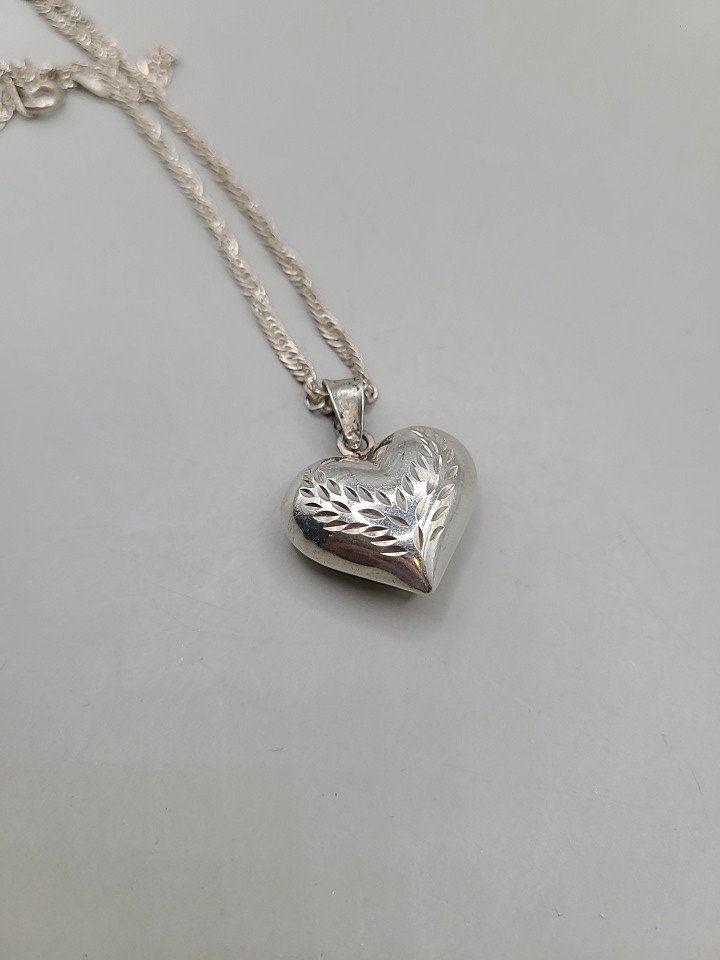 Vtg 925 Sterling Silver Diamond Cut Puff Heart Pendant Twist Chain 18” Necklace