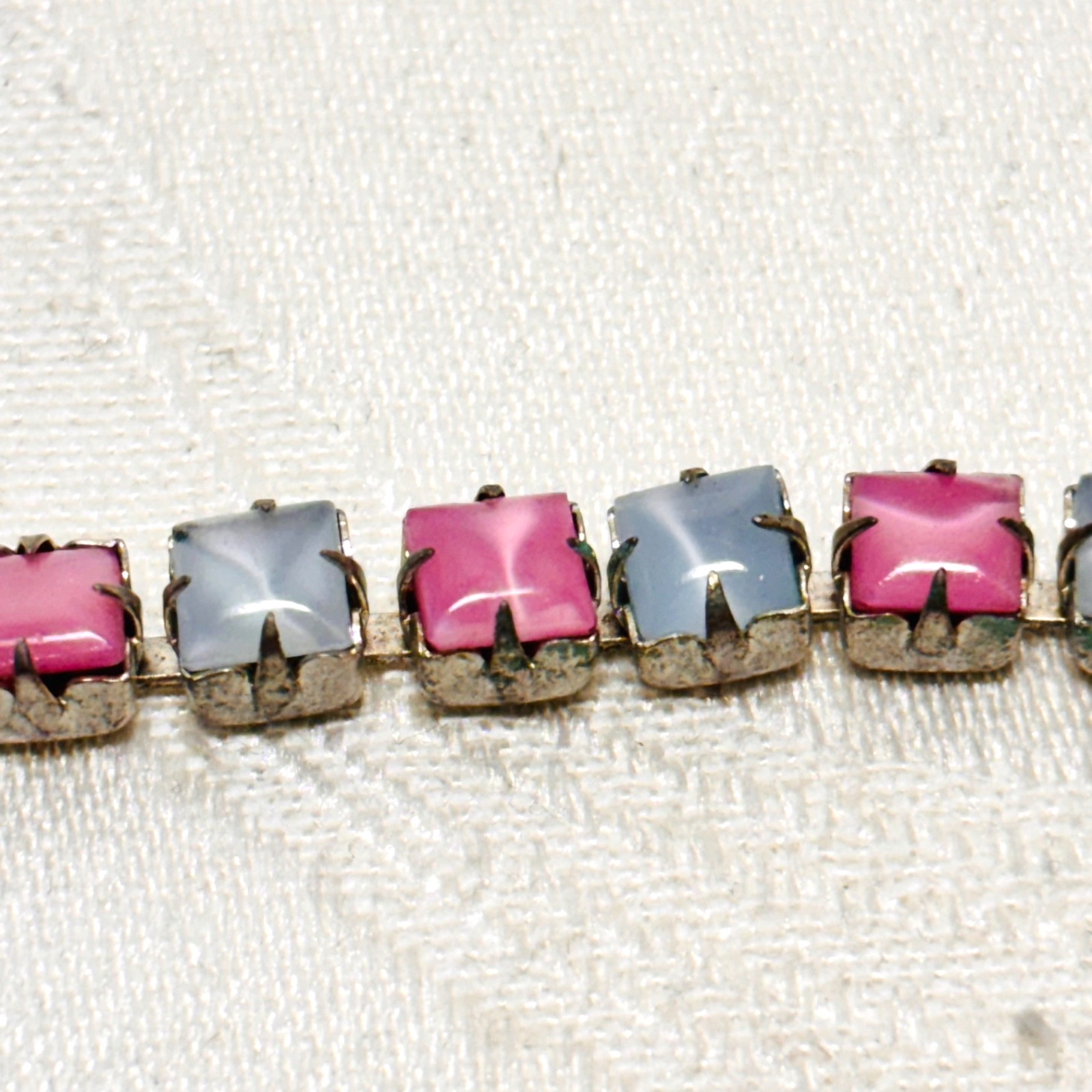 BRACELET pastel blue pink glass faux gem silvertone metal box clasp vintage 7″ c