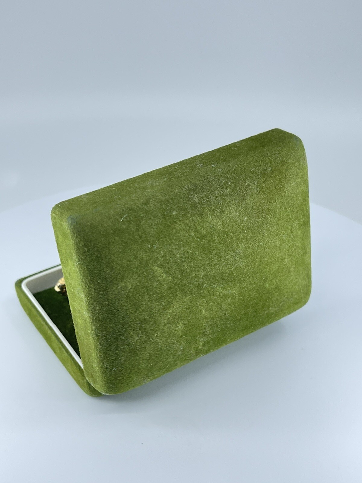 Swank Wrap Cufflinks oval green and brown resin Ruffled edge design