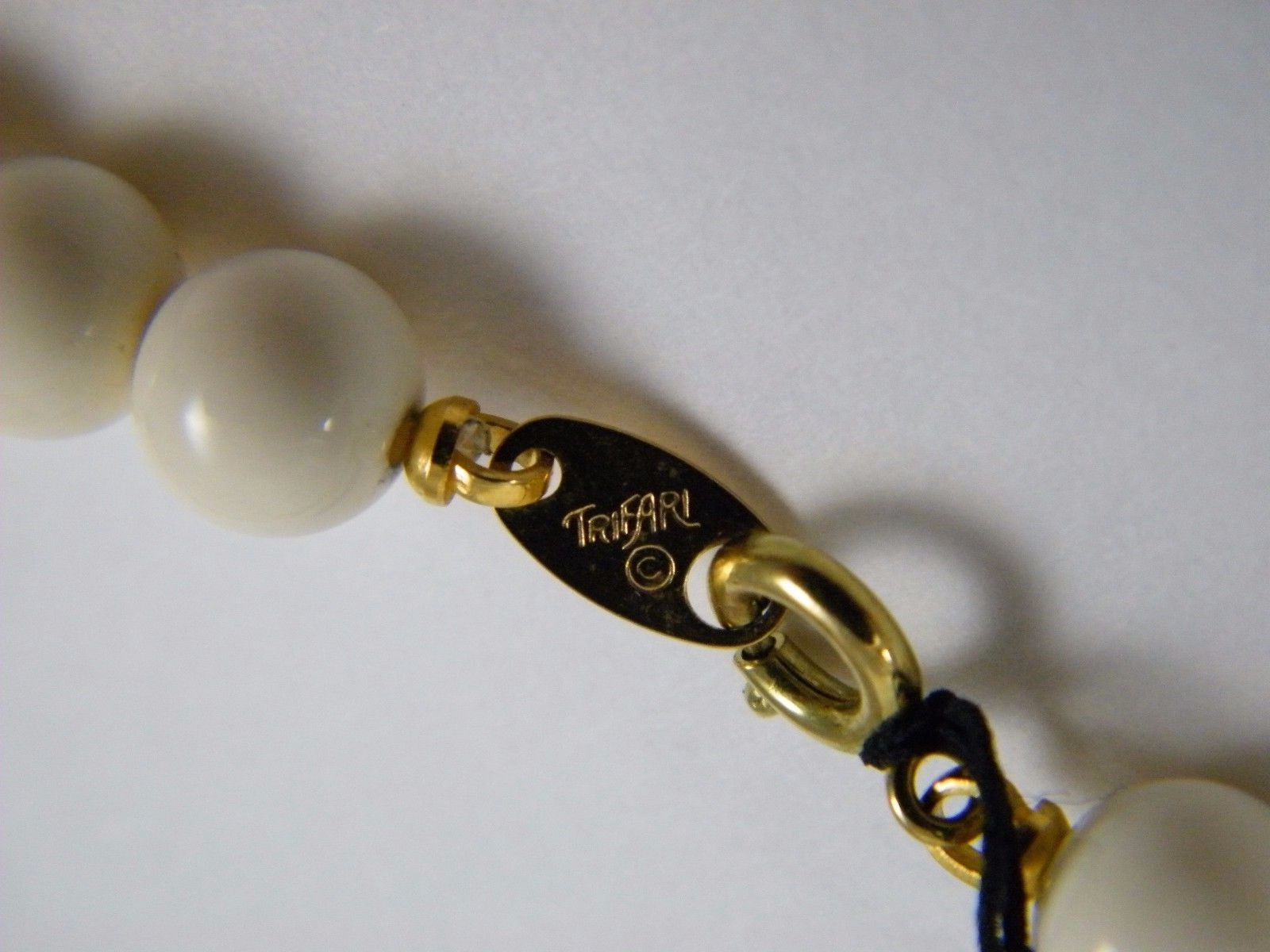 VINTAGE NEW TRIFARI~ CREAM / ORANGE / BLACK / GOLD TONE 24″ BEAD DOUBLE NECKLACE