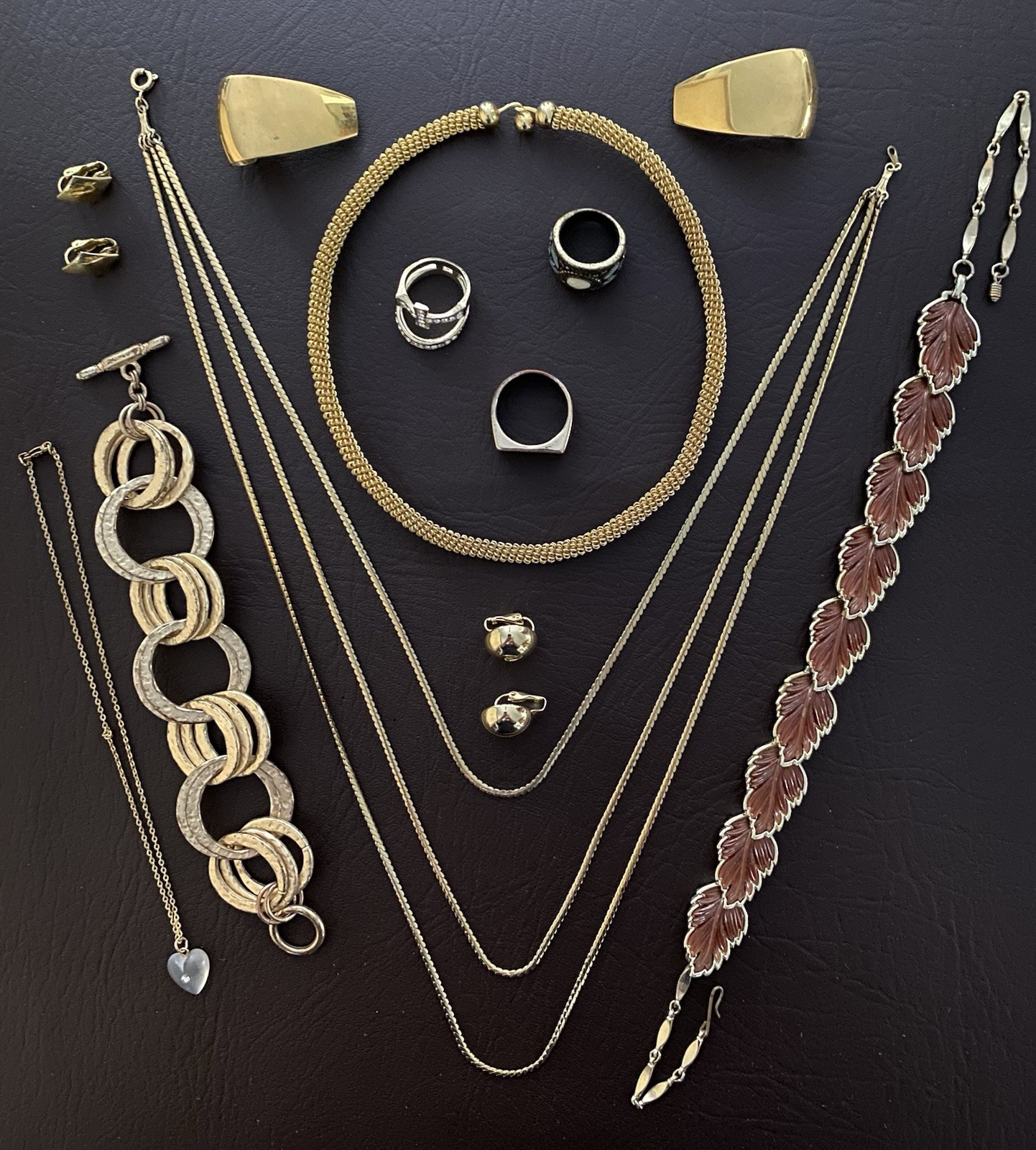 VTG – Modern Jewelry Lot Necklace Chains Earrings Rings Silver And Gold Tone Lot
