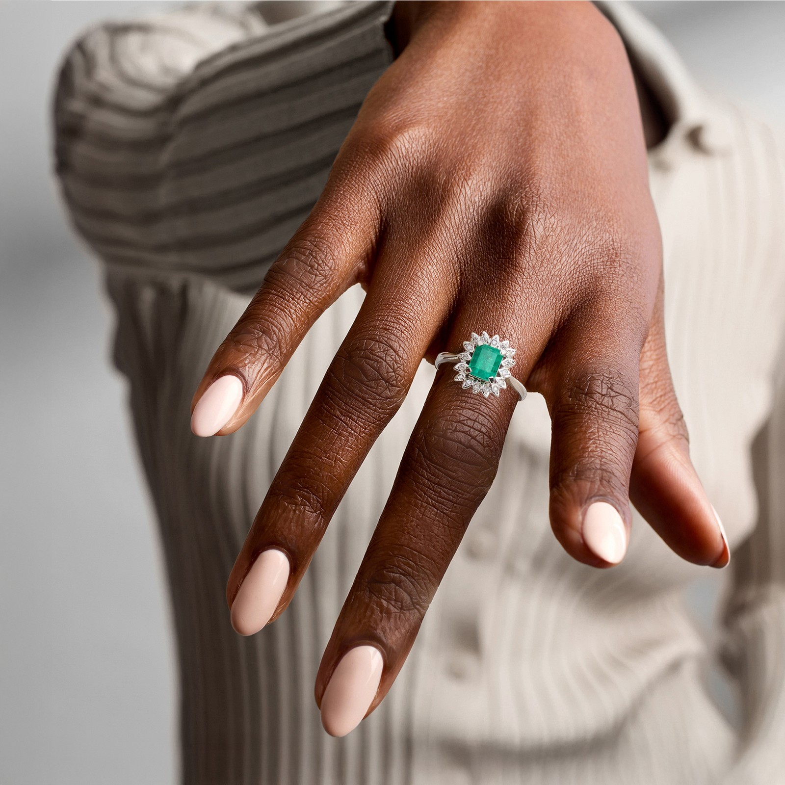Vintage 1.27 Carat Emerald and .11 ct. t.w. Diamond Ring in Platinum. Size 7