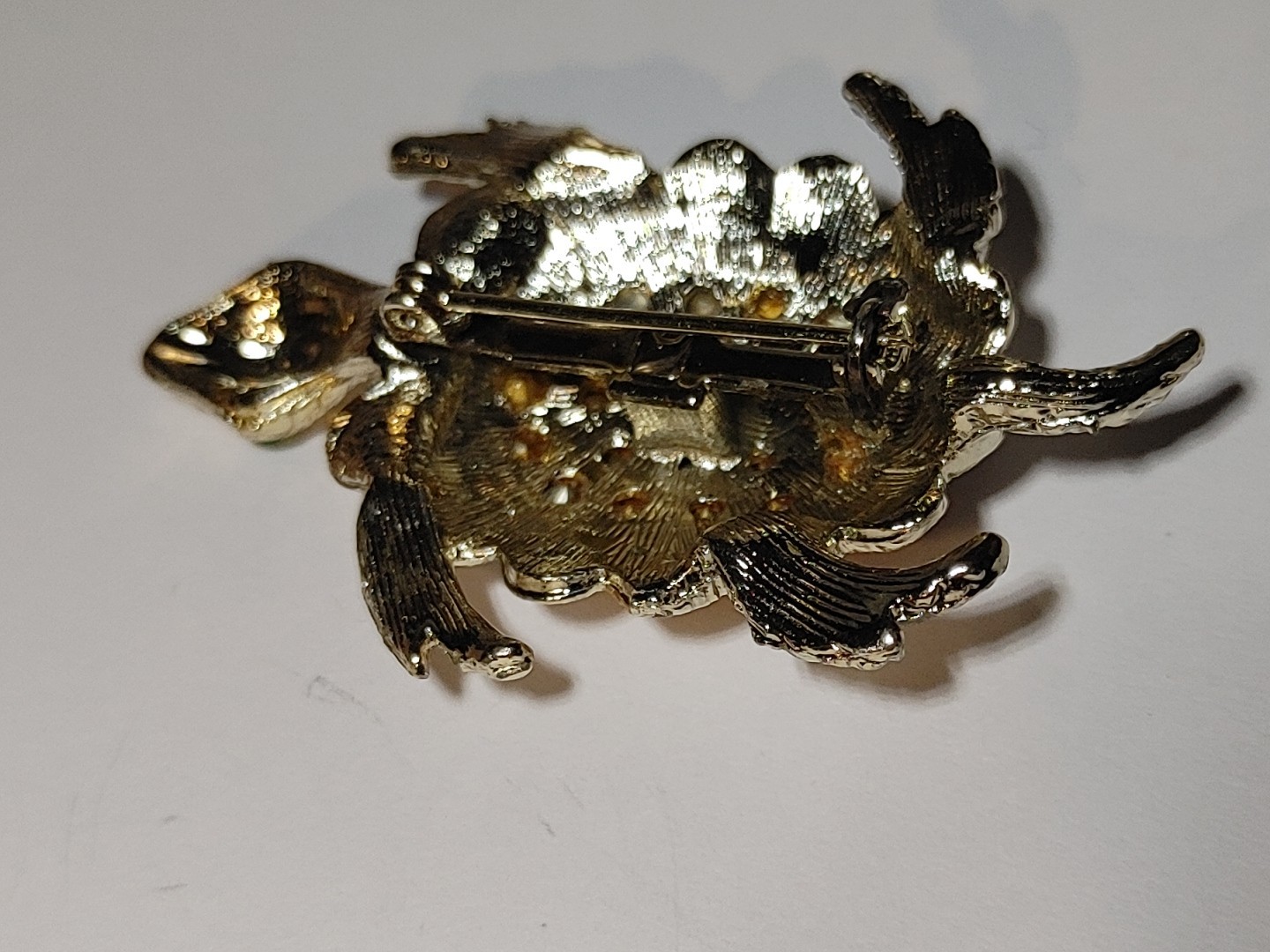 Vintage Gold Tone Pink and Green Crystal Sea Turtle Brooch – Pin