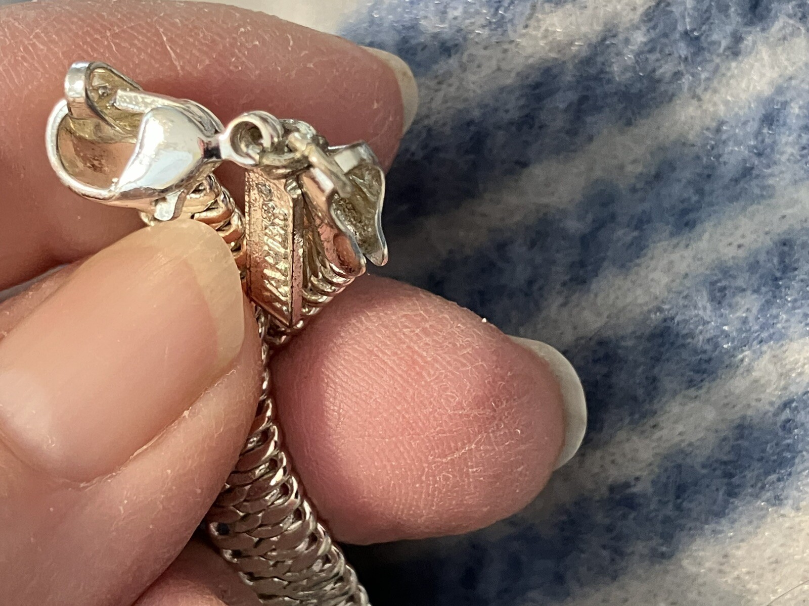 Vintage Napier Signed Silvertoned Flat Snake Style 1/4″W 20″L Necklace Estate