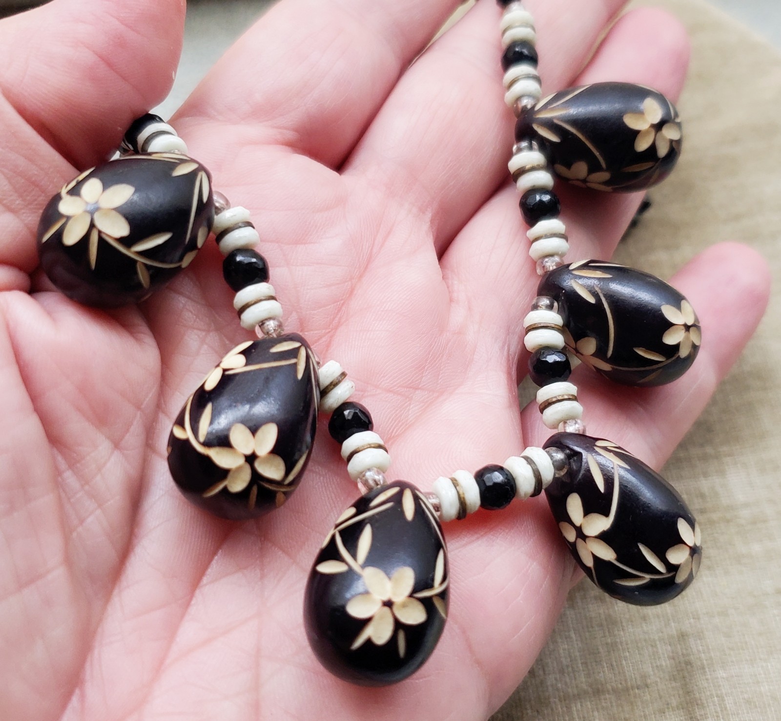 Vintage Deco Carved Floral Wood Egg Bead & Glass Disc Bicone Necklace