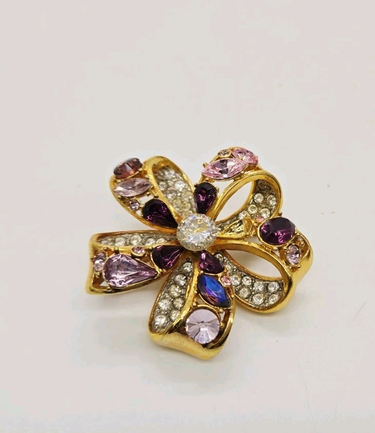 NOLAN MILLER Flower Brooch Gold Tone Purple Pink White Crystal 2 in