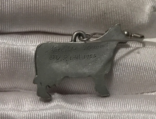 Vintage Maiden Vermont Dairy Milk Cow Pierced Dangle Earrings 1986 Pewter