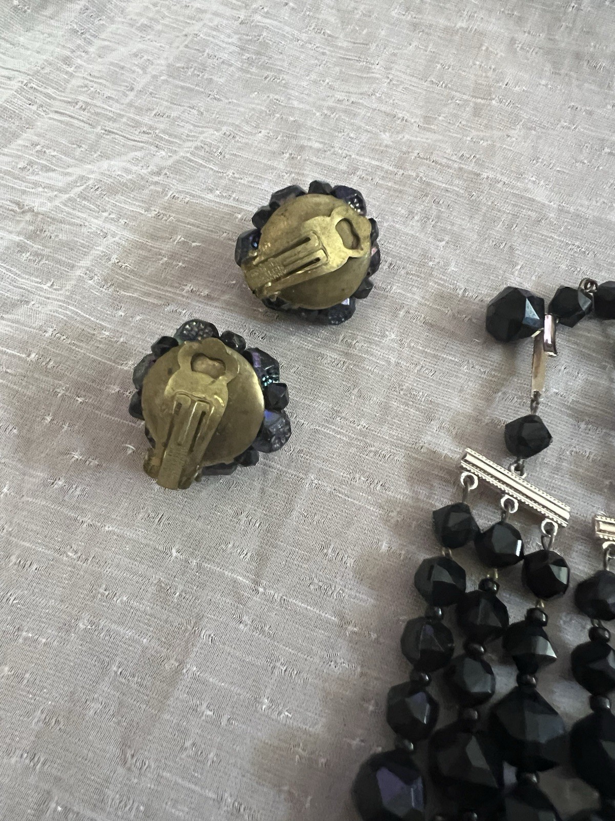 Vintage Fashion Beaded Necklace & Matching Clip-On Earrings Jewelry Set