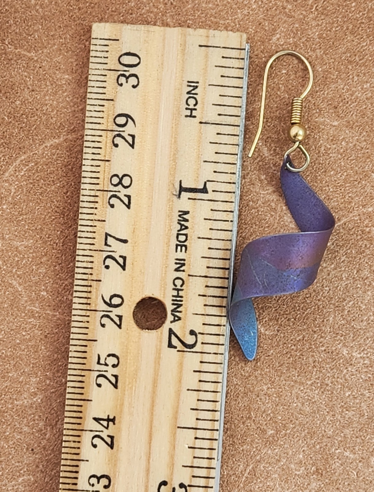 Vintage Violet & Blue Lightweight Dangle Twisted Ribbon Spiral Metallic Earrings