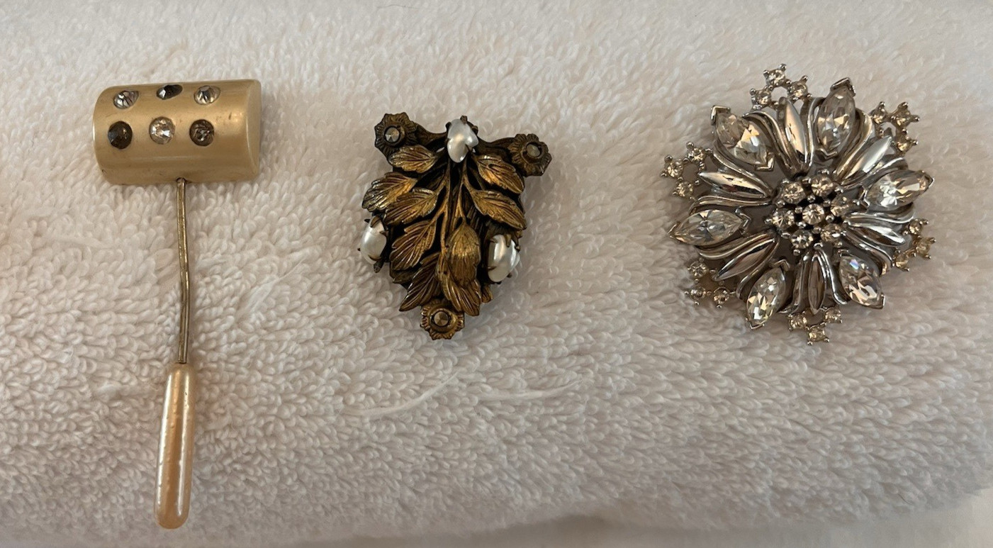 Vintage Lot Brooches/Pins, Earrings Florenza-Trifari-Coro-SaraCov