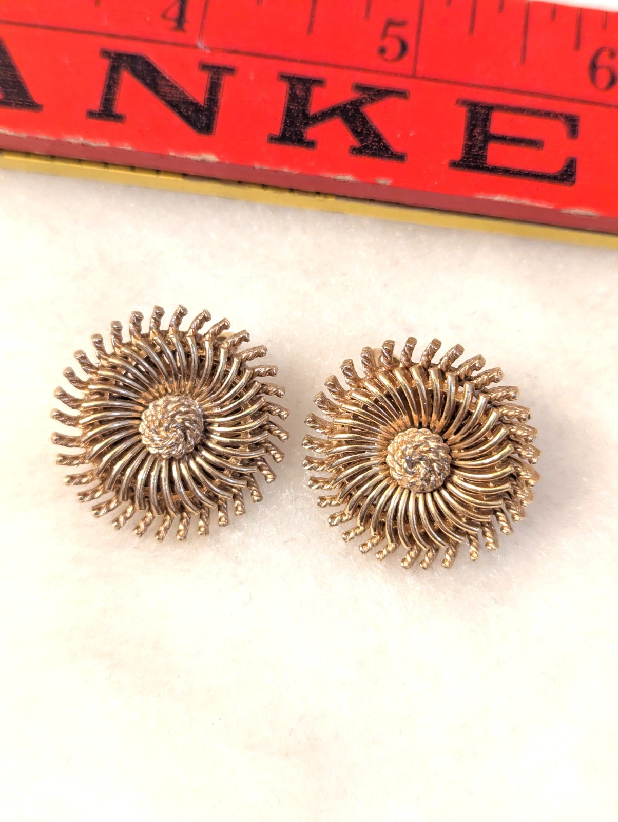 Signed Trifari Vintage Jewelry Set Gold Tone Brooch Clip Earrings Set