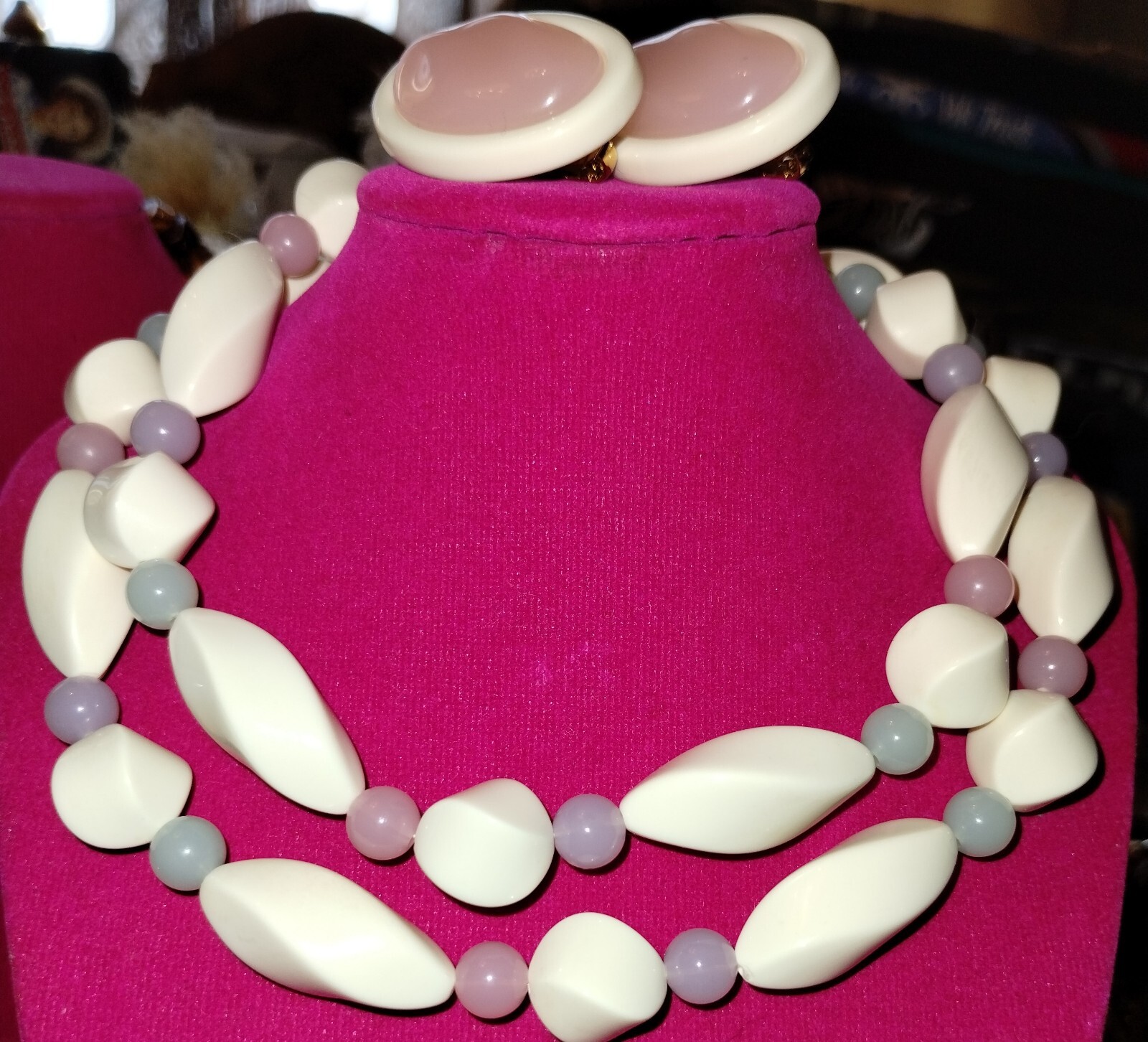 VINTAGE Lucite Parure Cream White & Pastel Pink,Purple,Green W/Bracelet&Earring