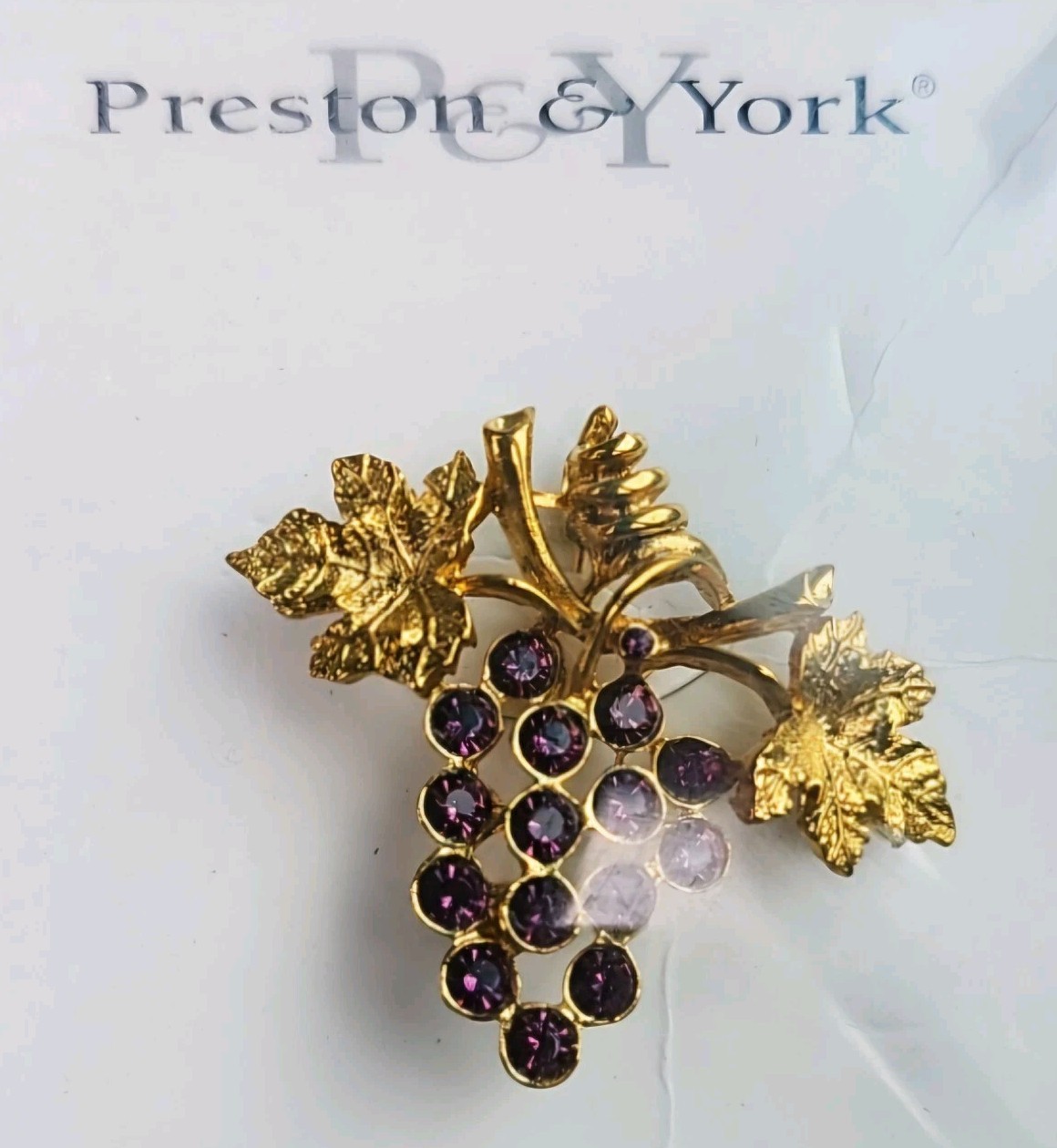 BUNCH OF RHINESTONE GRAPES SIGNED PIN BROOCH GOLD TONE NEW GIFT FREE SHIPPING US