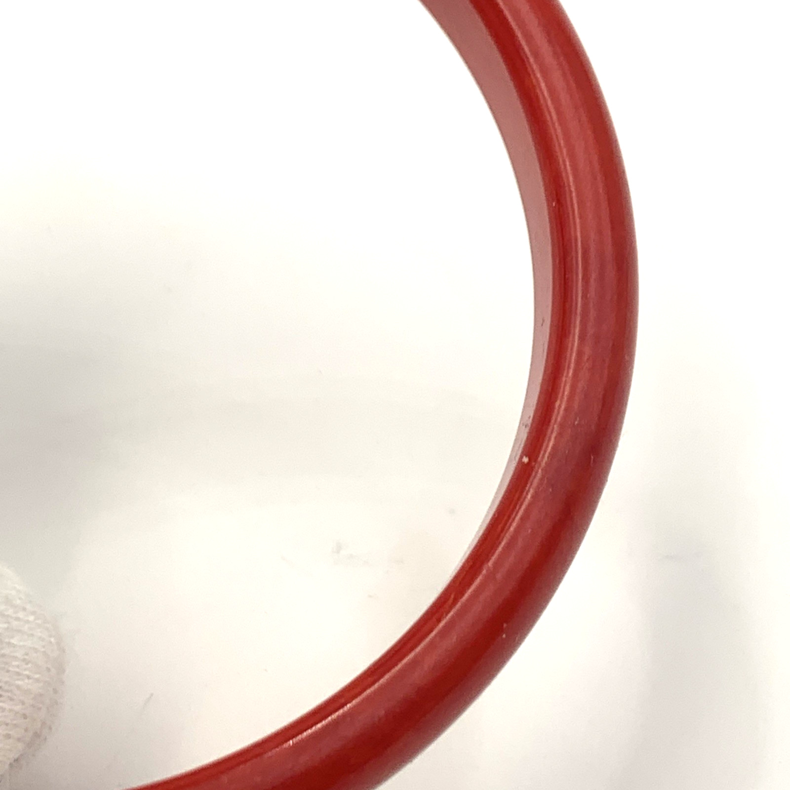 Vintage 10 mm Wide BAKELITE Carved Bangle Bracelet Red Marble