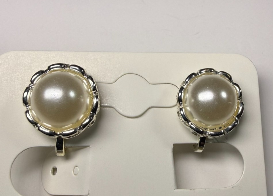 Vintage Silver Tone Clip On Earrings Faux Pearl Embellished Setting 1cm
