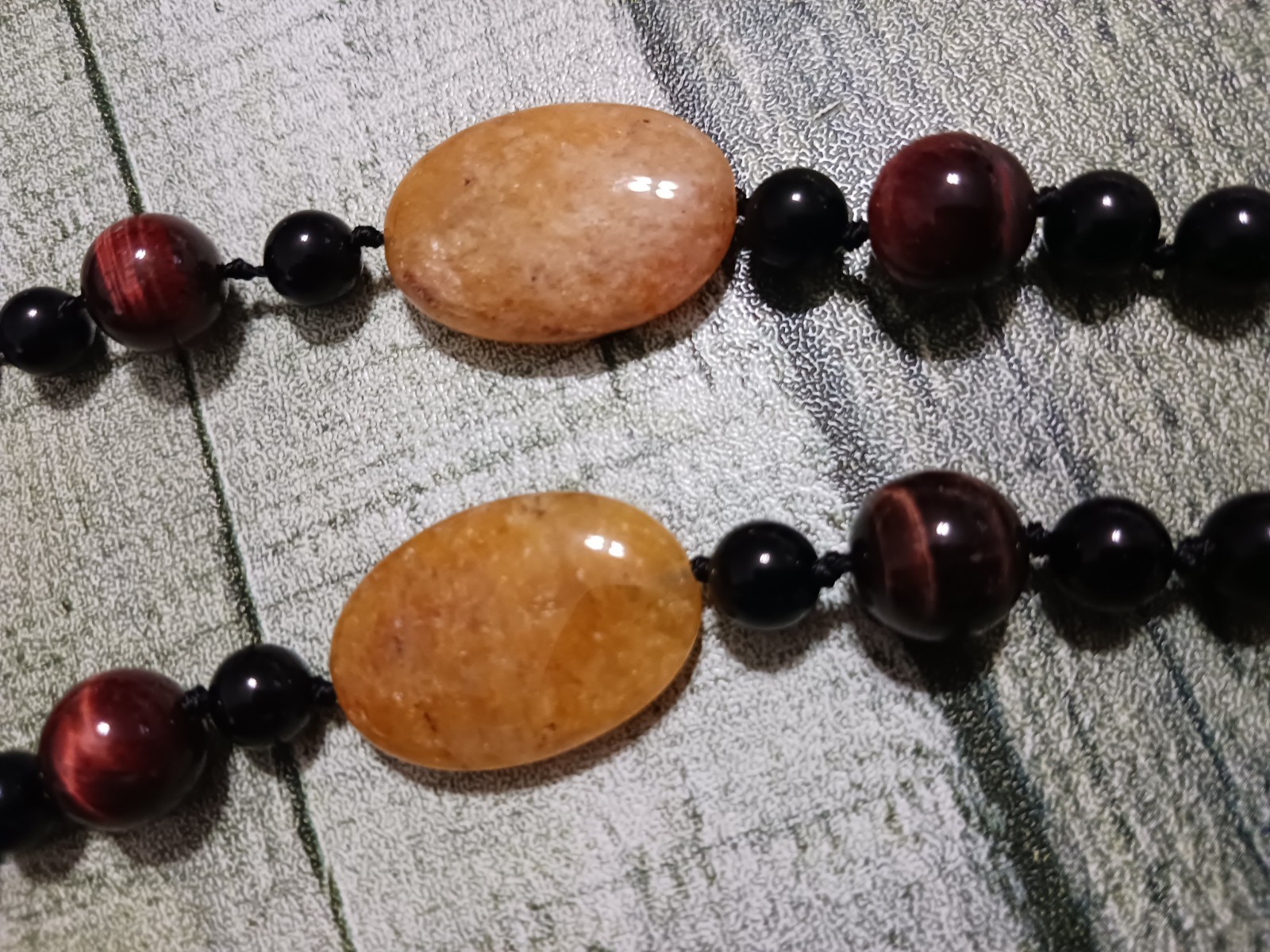VINTAGE Natural Yellow Jade Black Onyx Tigers Eye Gemstones 18k White Gold ✨️
