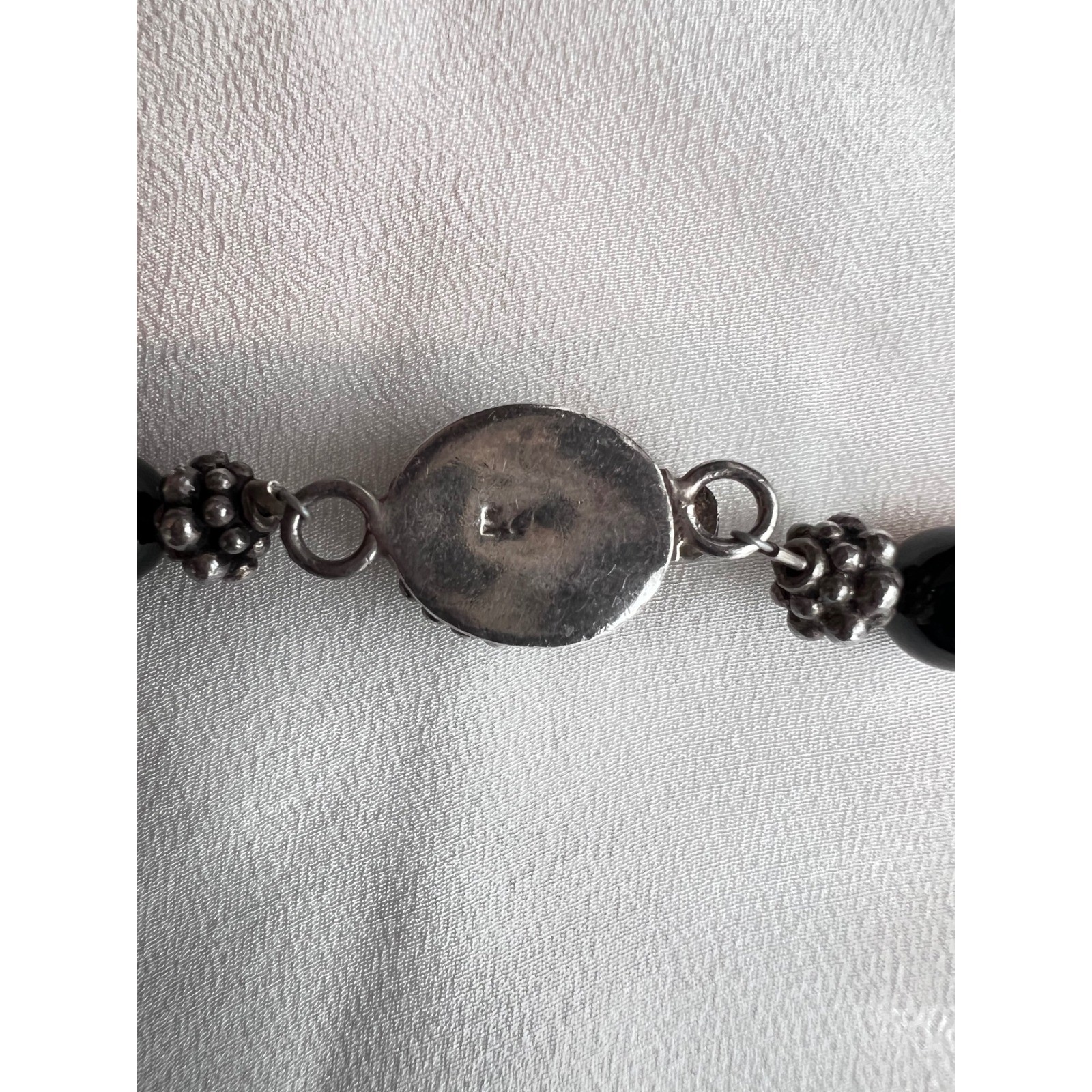 VTG Modernist Black Onyx Beaded Necklace/Silver Geometric Articulated Pendant