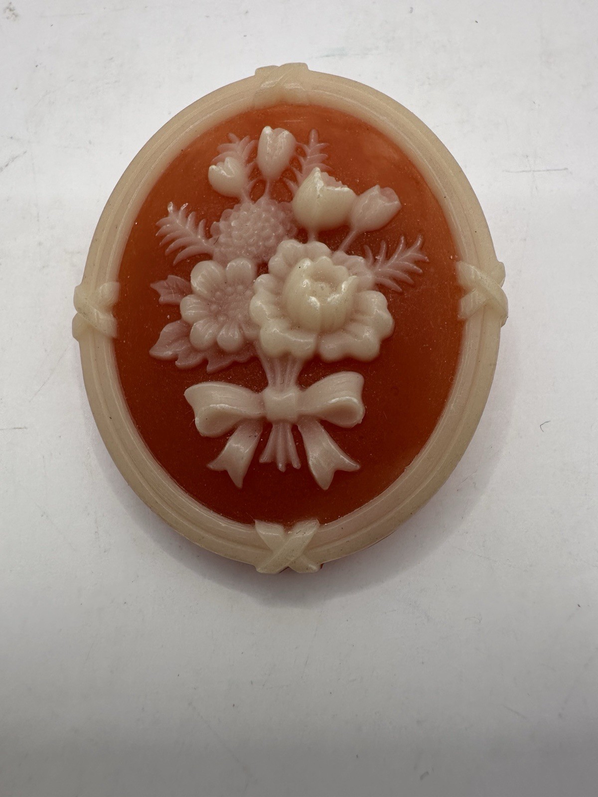 Vintage Avon Floral Resin Cameo Brooch Oval Bouquet Design 1980s in gift box