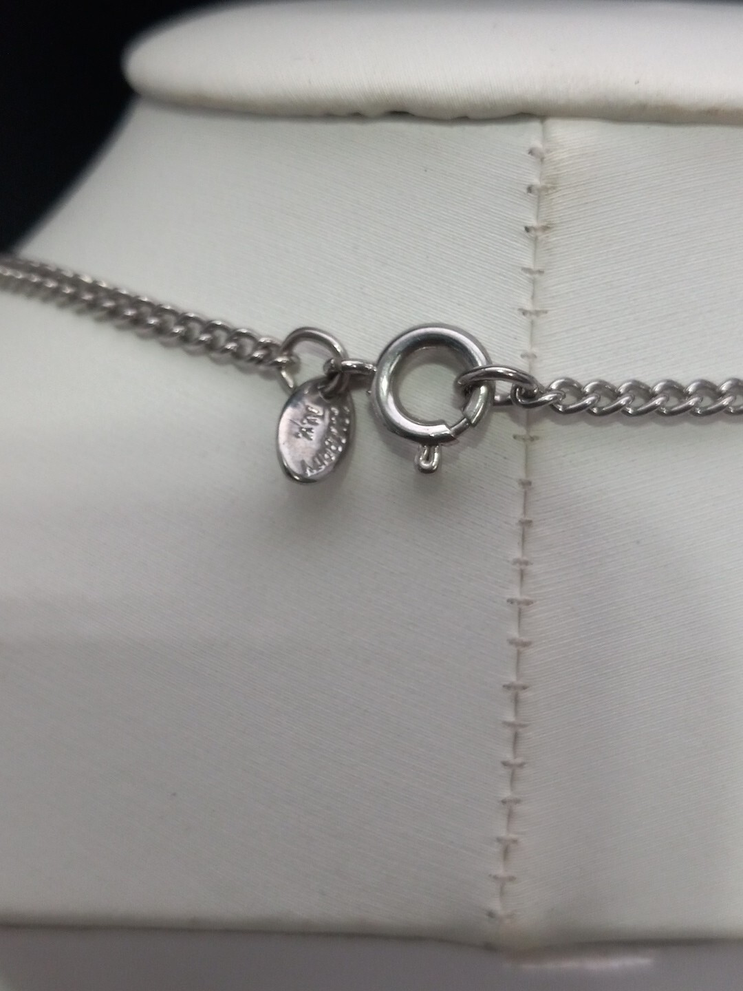 Celebrity New York 23.5 Inch Silver Tone Cube Stations Vintage Chain Necklace