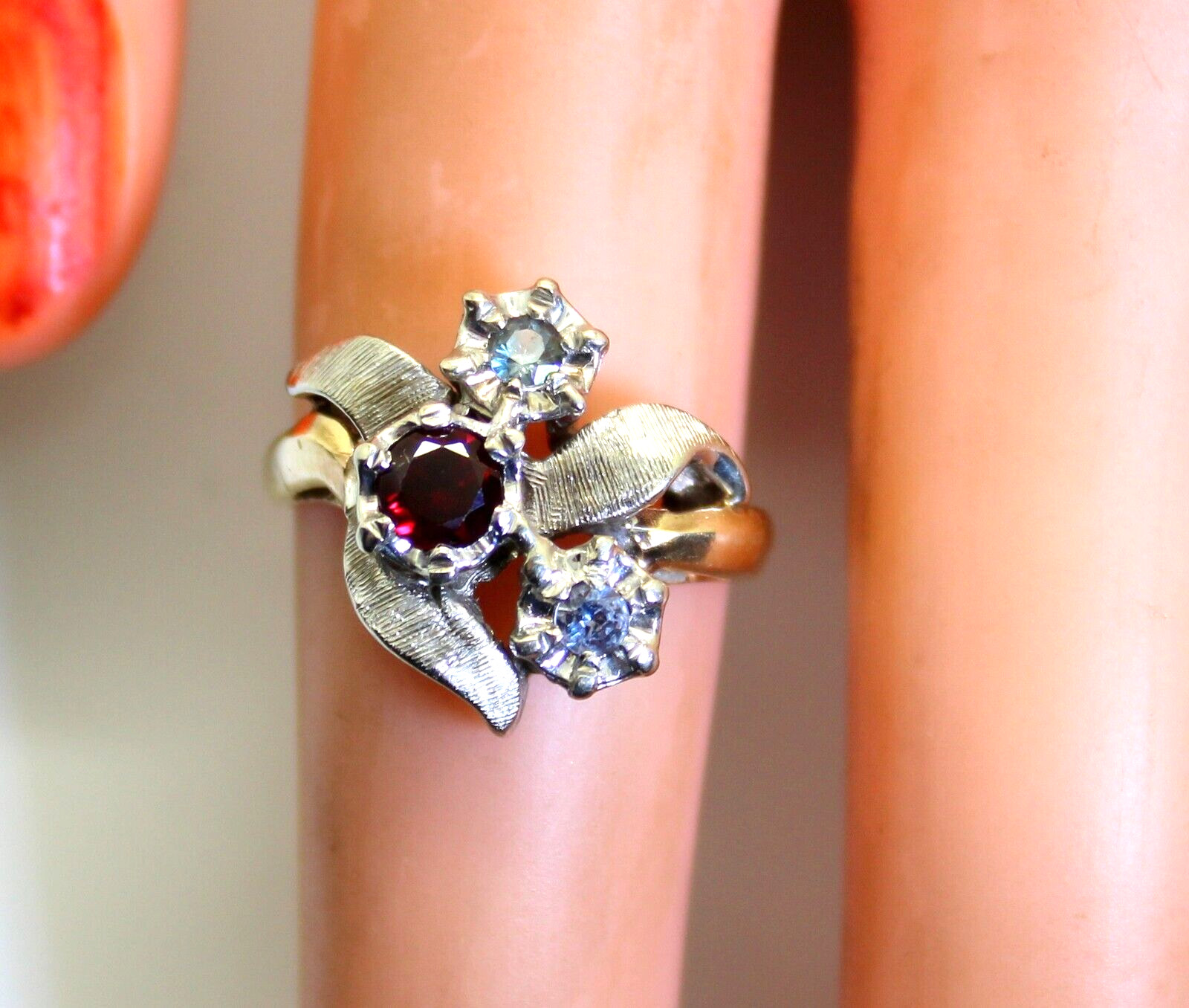 Gorgeous 14K Gold Ladies .35 Ctw Sapphire & Light Blue Topaz Cocktail Ring