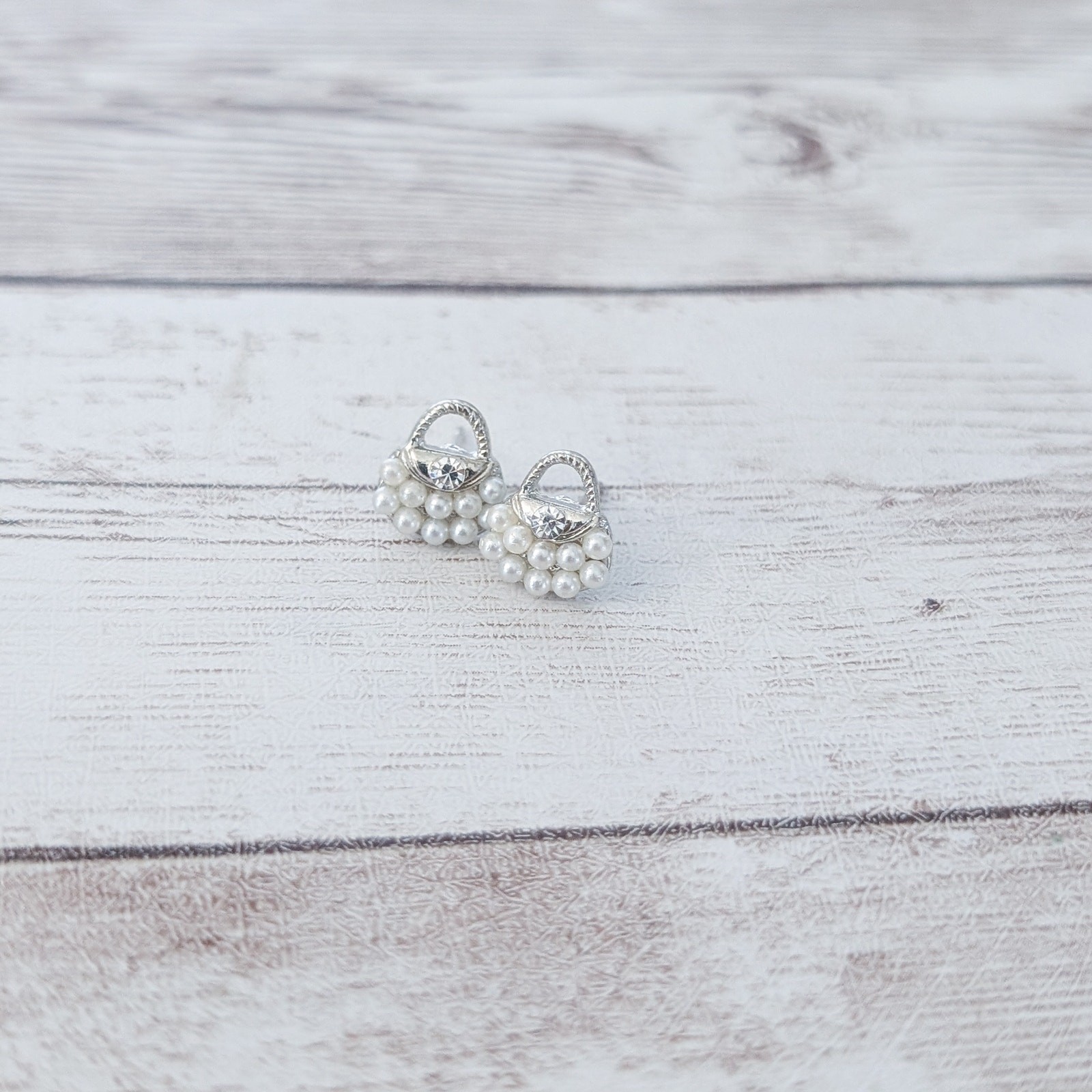 Vintage Stud Earrings Dainty Faux Pearl Purse