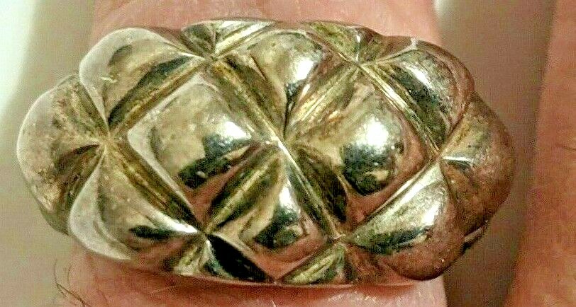 VINTAGE STERLING SILVER RING ABOUT SIZE 7 1/2 HALLMARKED SIGNED 925 TH