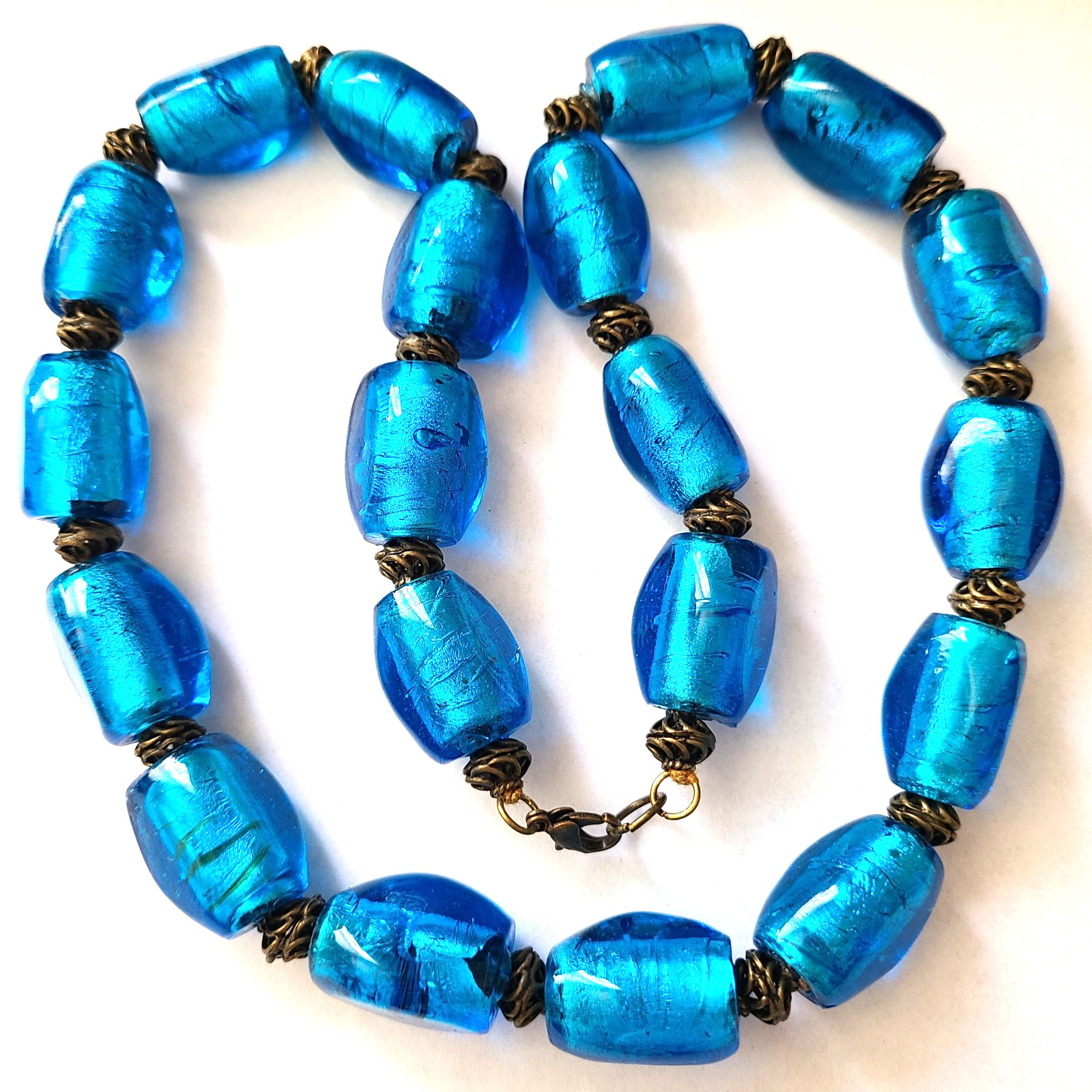 VINTAGE STUNNING GOLD TONE BLUE FOIL VENETIAN MURANO GLASS NECKLACE