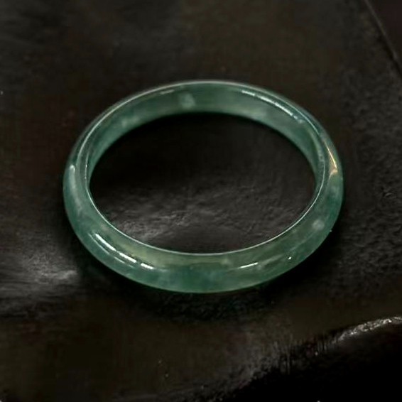 Size 8, Hi-grade Translucent Burmese Natural Green Jade Jadeite Ring Band