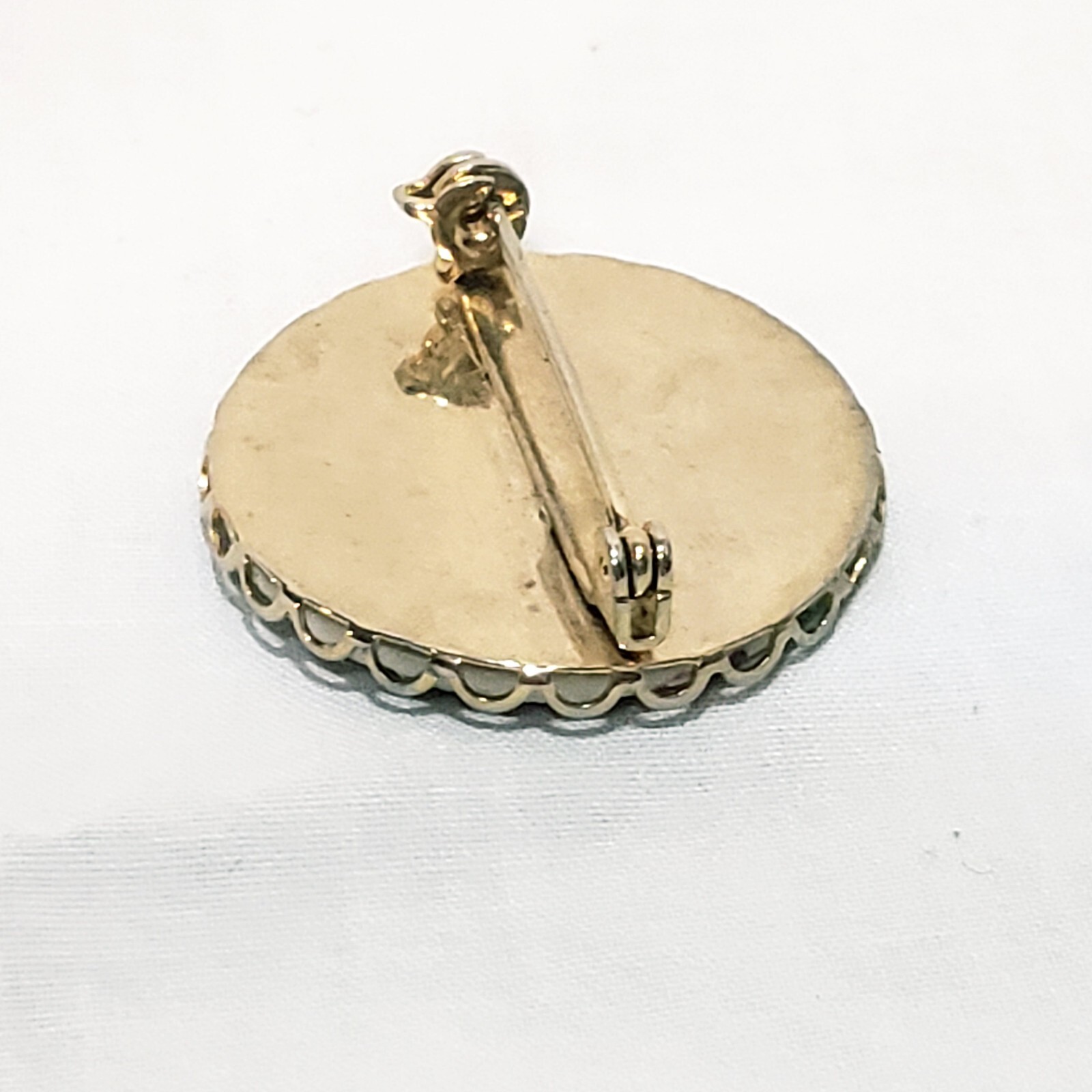 Porcelain Flowers Painted Brooch Pin Vintage Gold Tone 1″ Morning Glory Poppy