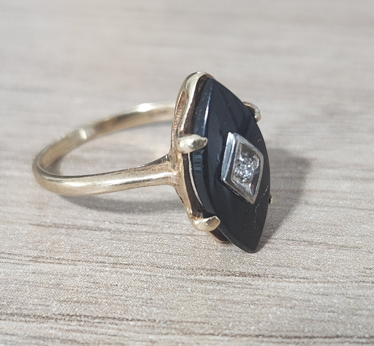 Vintage Womens Marquise Black Onyx Ring 10K Yellow Gold Diamond Size 4