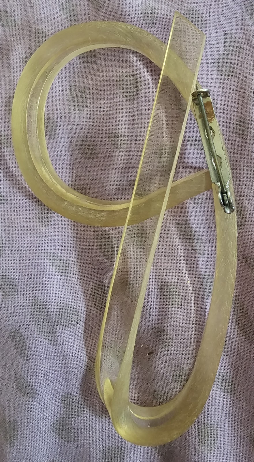 Clear Lucite Letter Brooch – Letter P