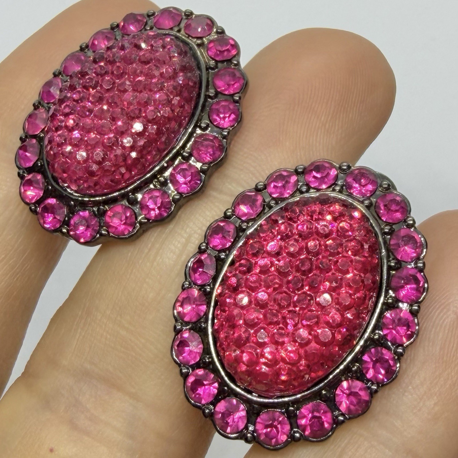 Vtg Raspberry Pink Druzy Rhinestone Gunmetal Statement Earrings Oval Huggie Clip