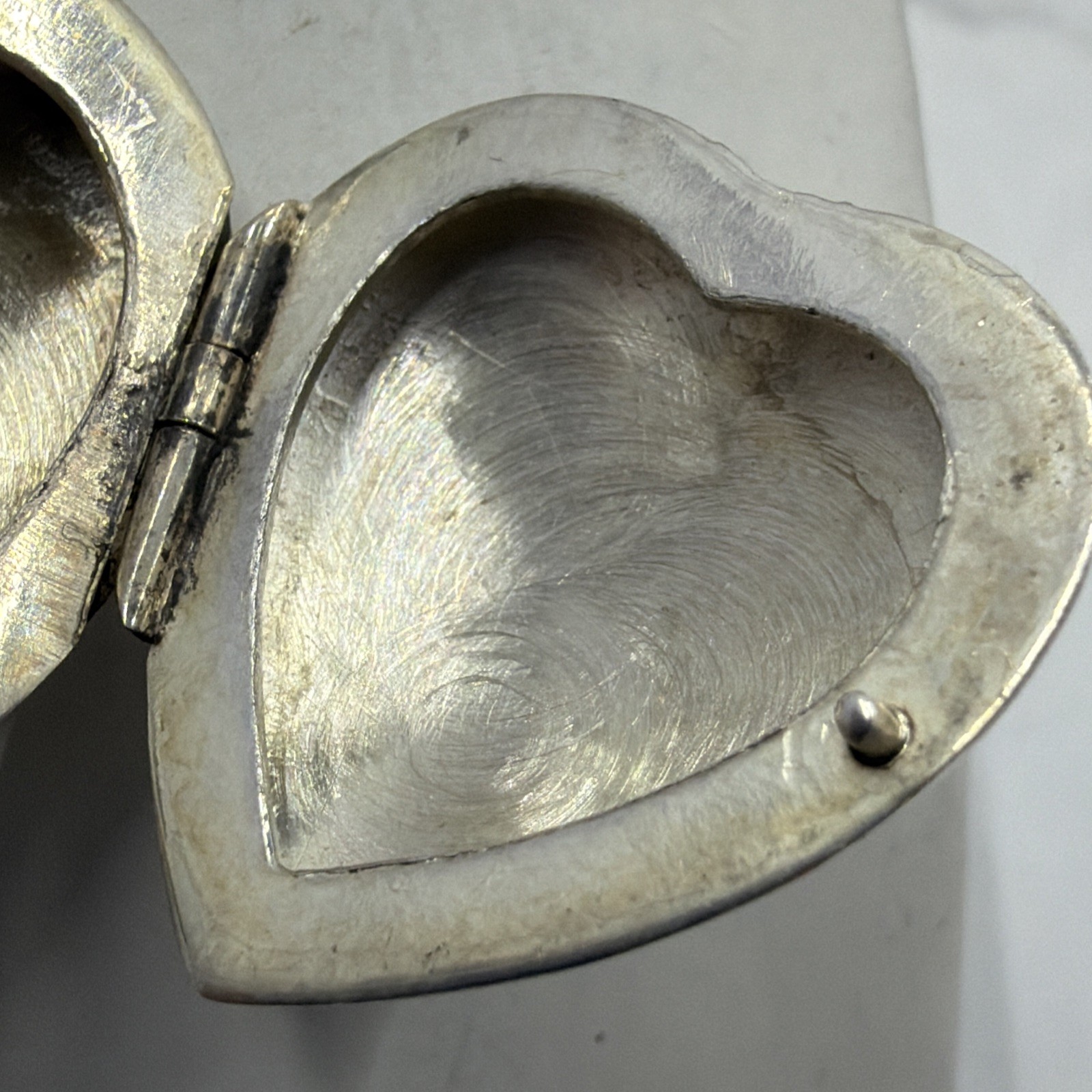 Vintage 925 Large Puff Ornate Etched Hollow Heart Locket Pendant Sterling Silver