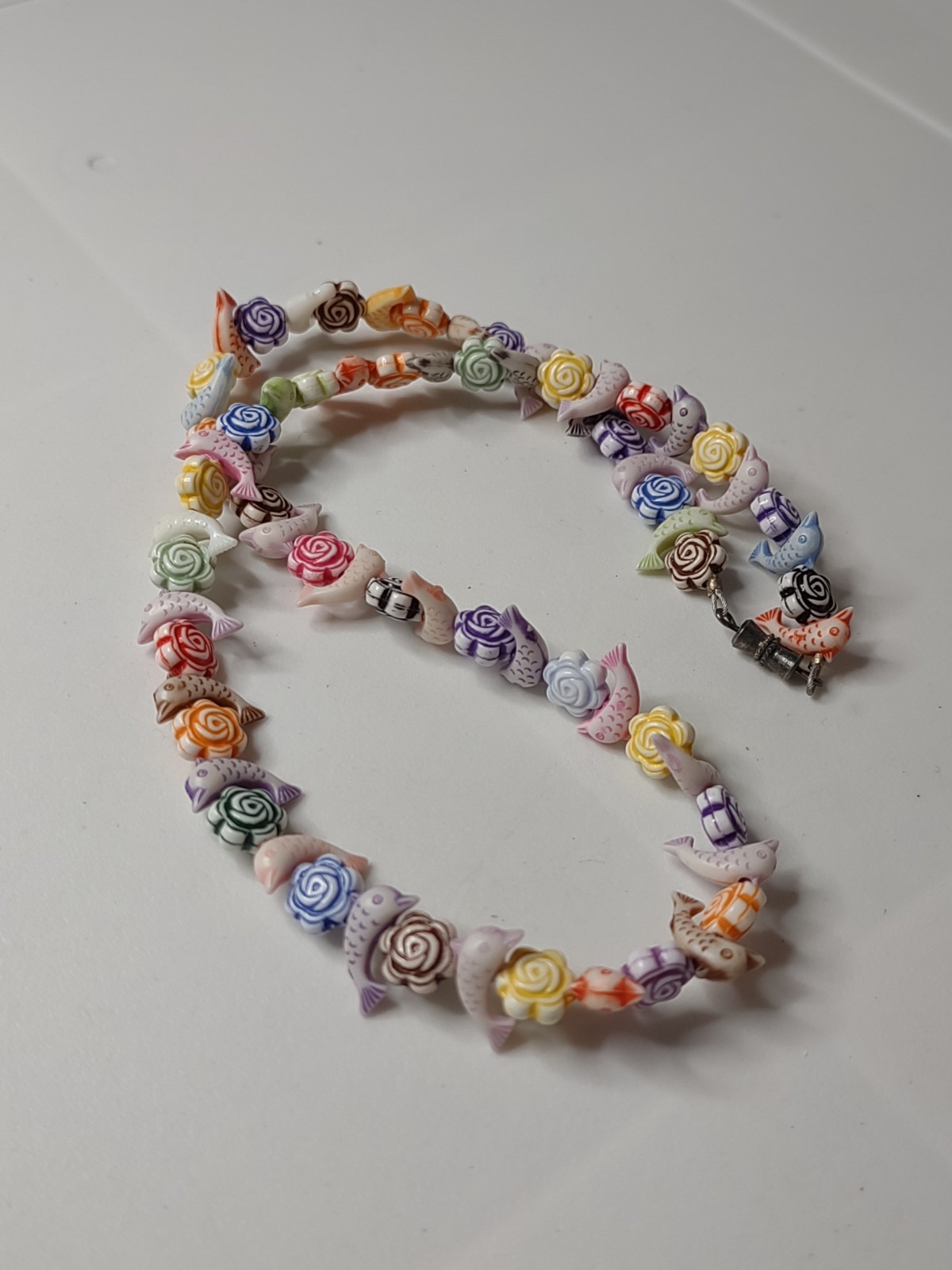 Multicolor 17 Inch Lightweight Fish And Flower Necklace