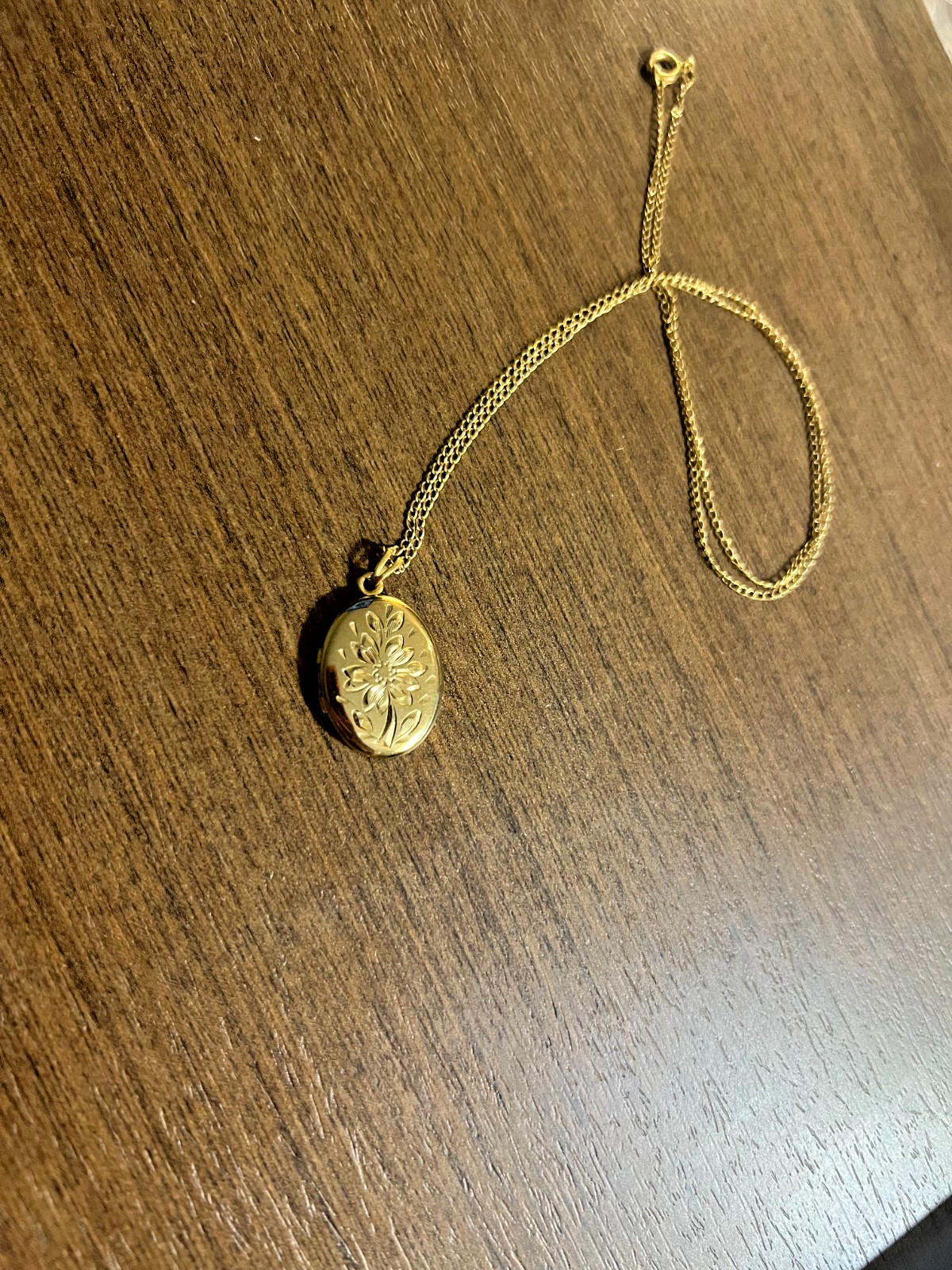 Vintage Floral Locket Pendant 12kt Gold-Filled Necklace 18″