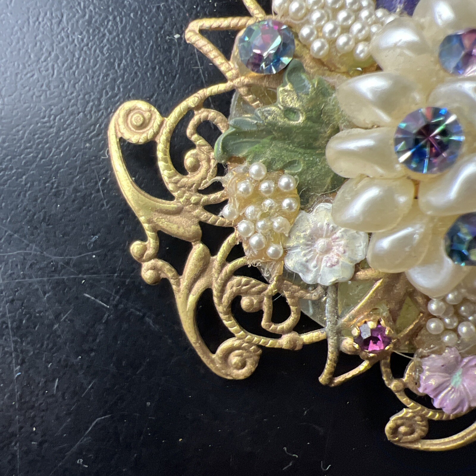 VTG Costume Jewelry Brooch Flowers Pink Purple White Gold 2”