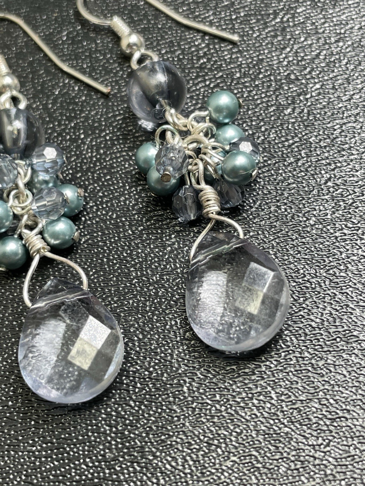 Vintage 2.5” Faceted Blue Acrylic Beaded Silver Tone Dangle Earrings