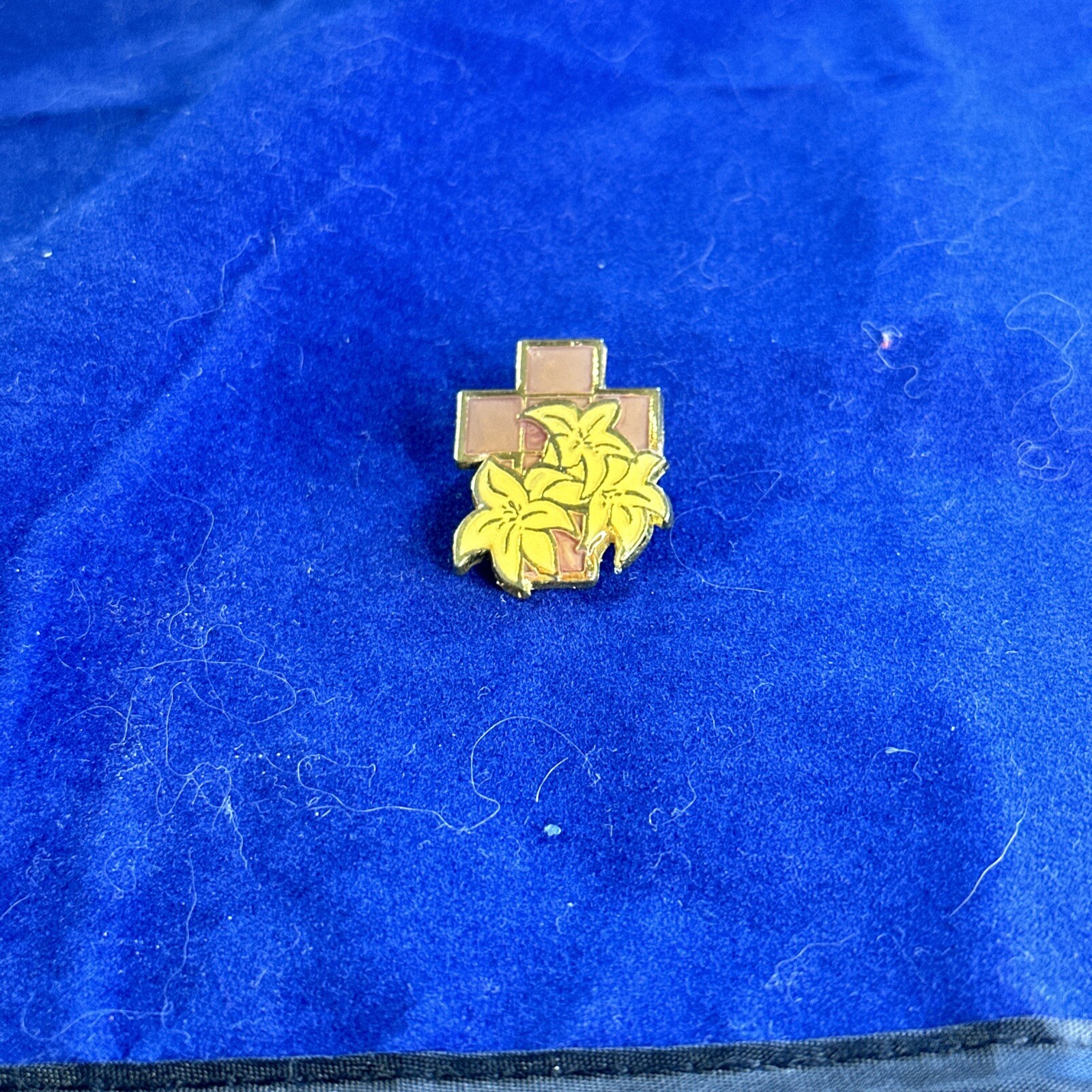 Pin Brooch Metal Pink Cross With Yellow Lilies And A Safety Clasp Very Nice!
