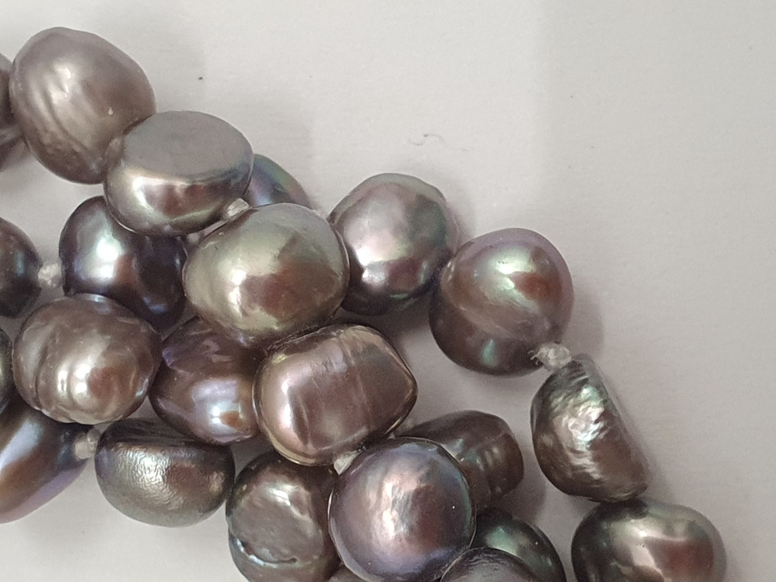 4 Strand Freshwater Pearl Necklace 17.5″ & Bracelet 7.5″ Gray Pink Iridescence