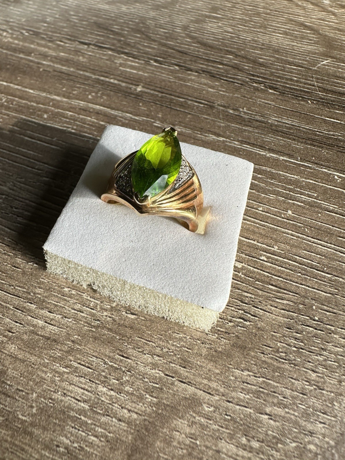 Sterling Silver Stamped 925 Gold Wash Glass Peridot CZ Vintage Cocktail Ring 7