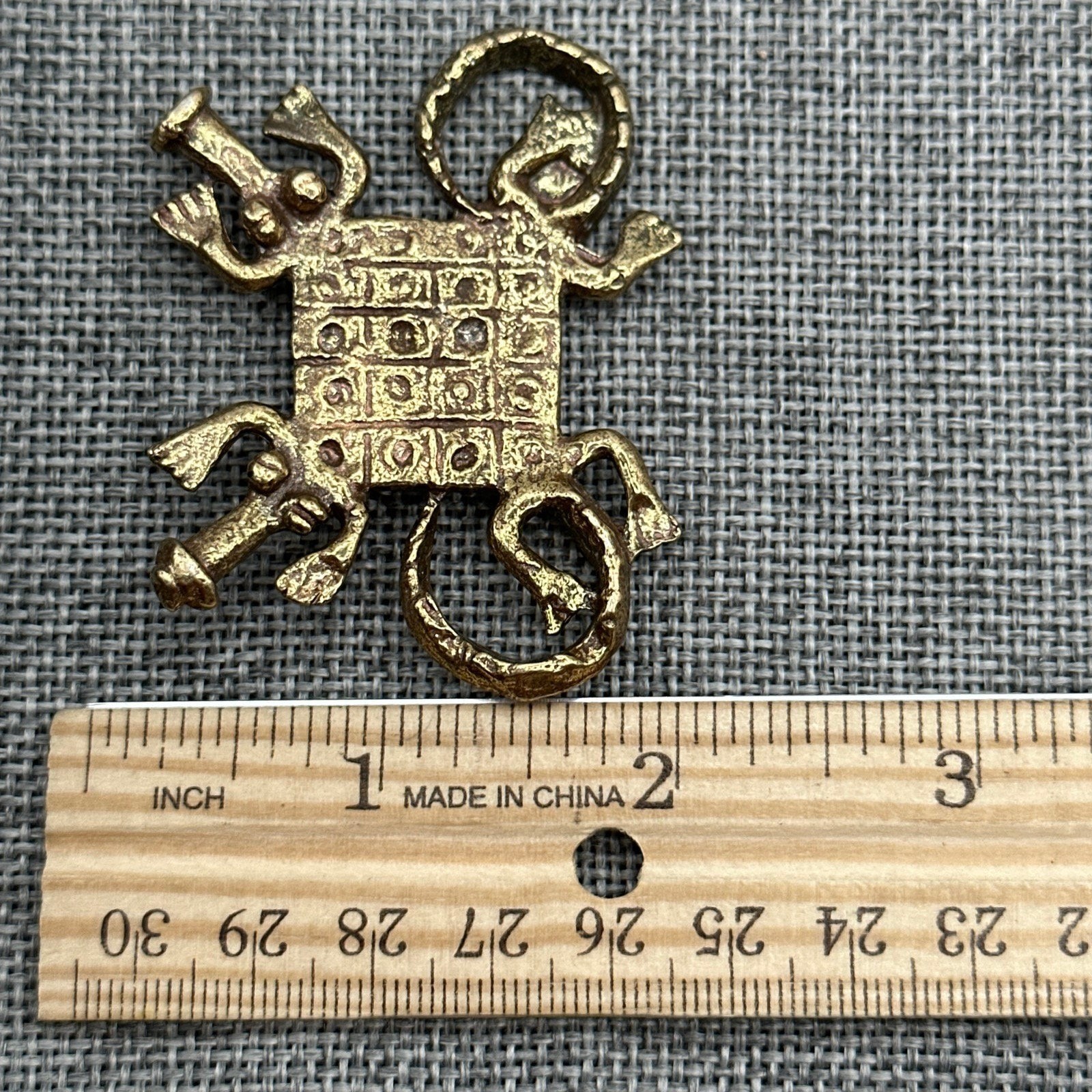 Rare vintage ALVA MUSEUM REPLICA gold tone aztec maya Alligator #89