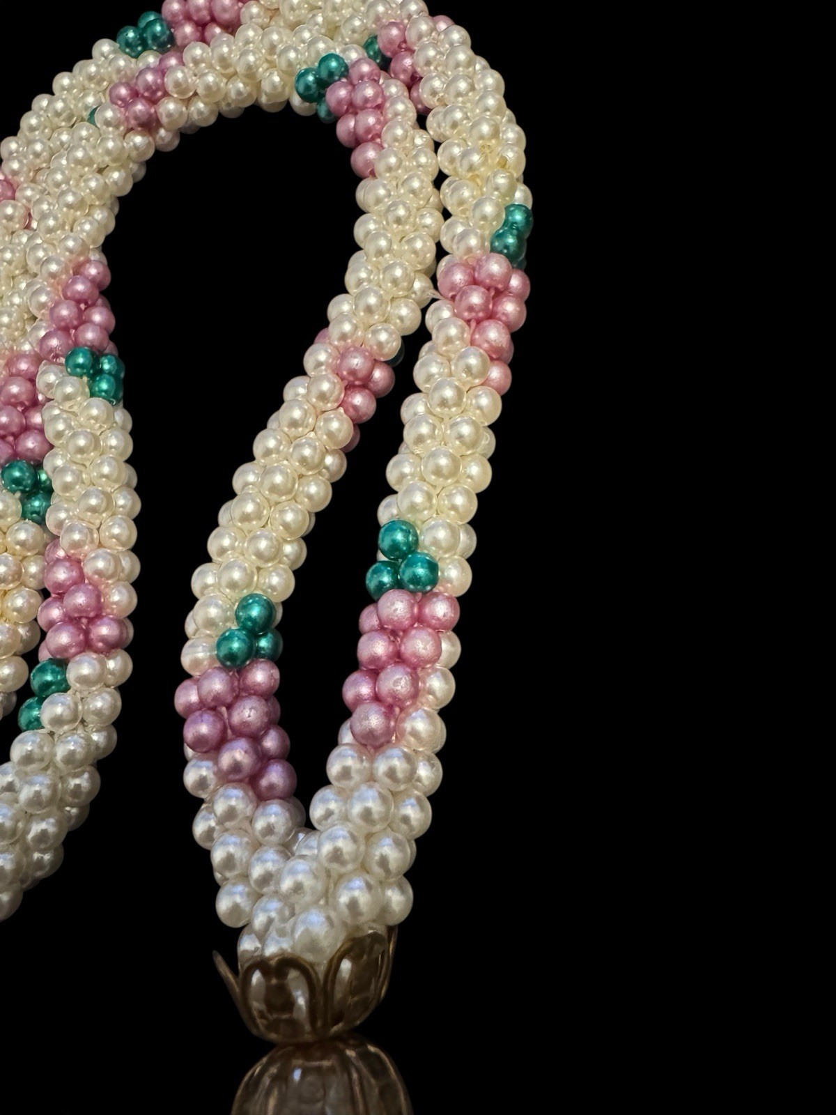 1960s Woven Faux Pearl Bead Flapper 32″ Necklace W Tassel Purple Green White BN1